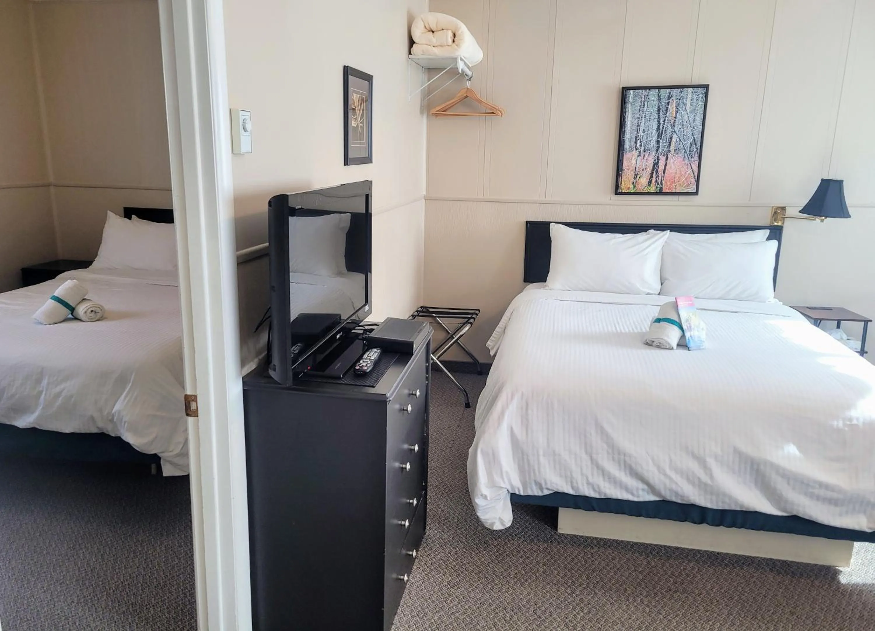 Bedroom in Lido Motel