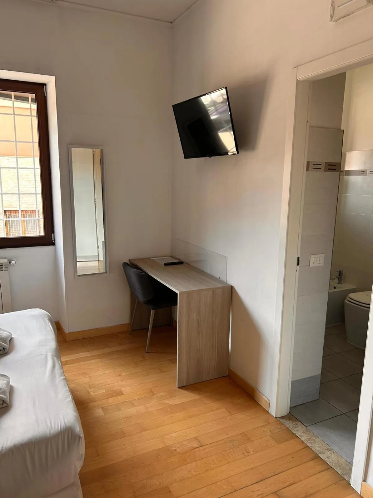 Bedroom, Bed in Luciano Laterani Guest House