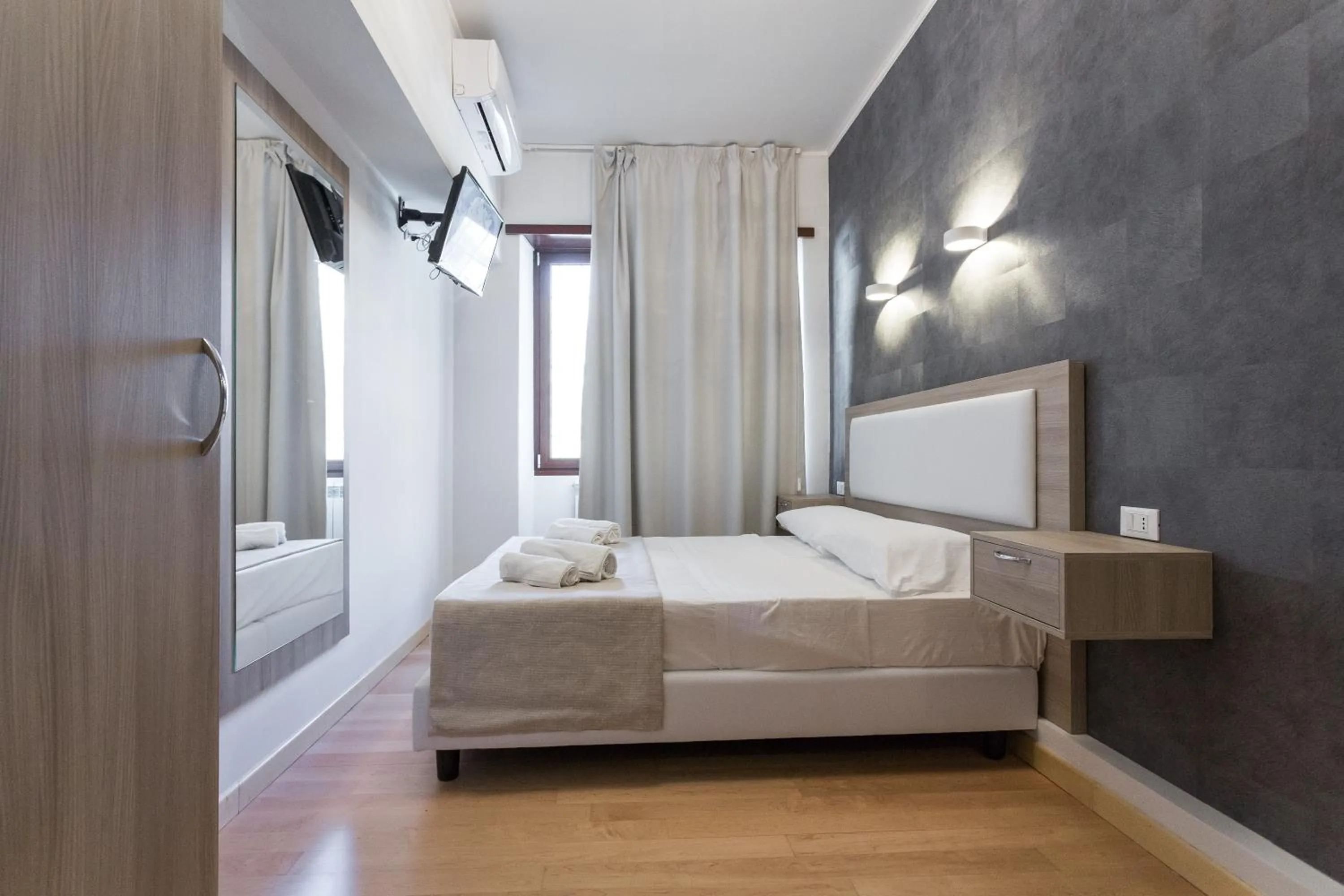 Bedroom, Bed in Luciano Laterani Guest House