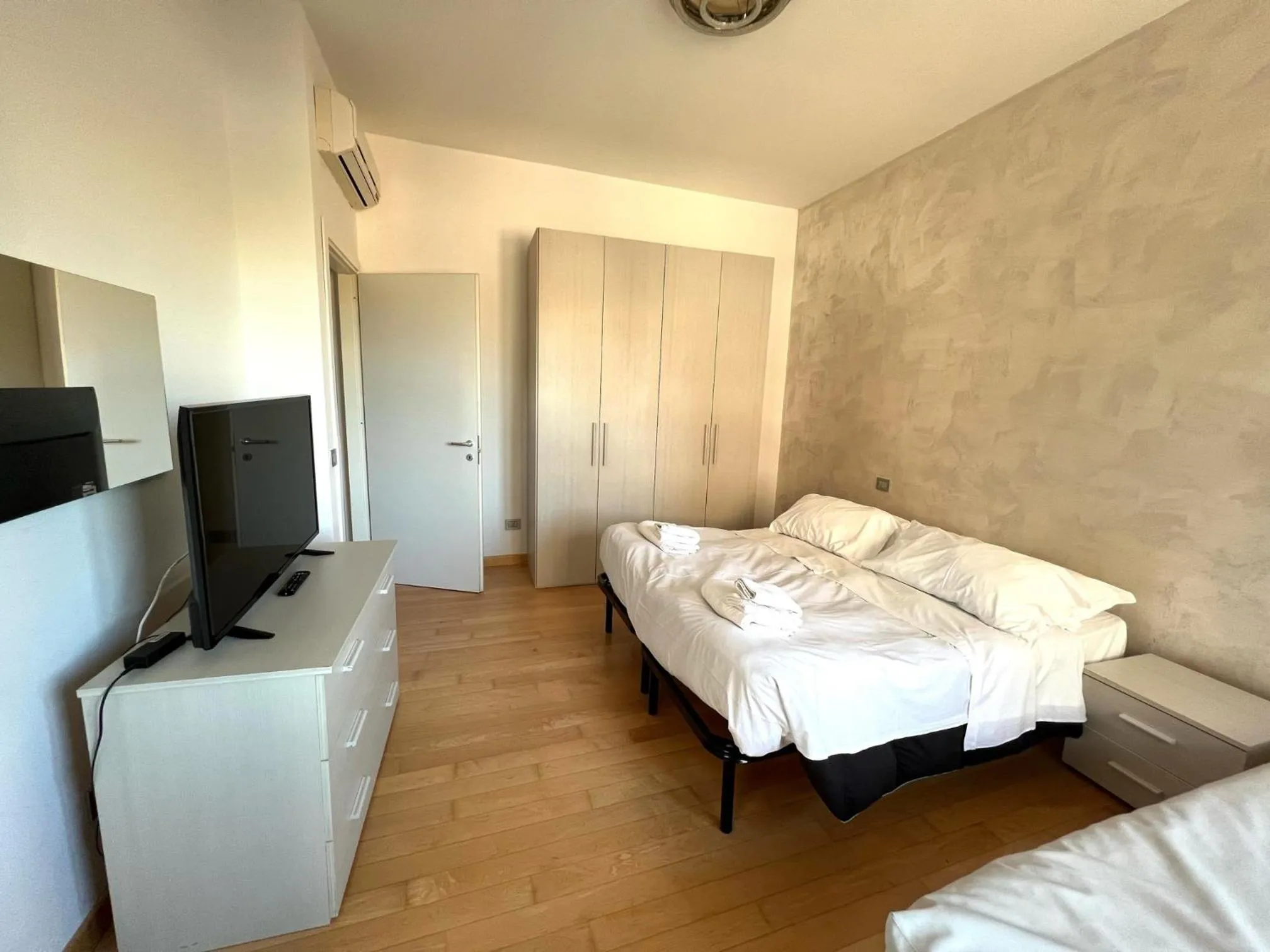 Bedroom, Bed in Luciano Laterani Guest House