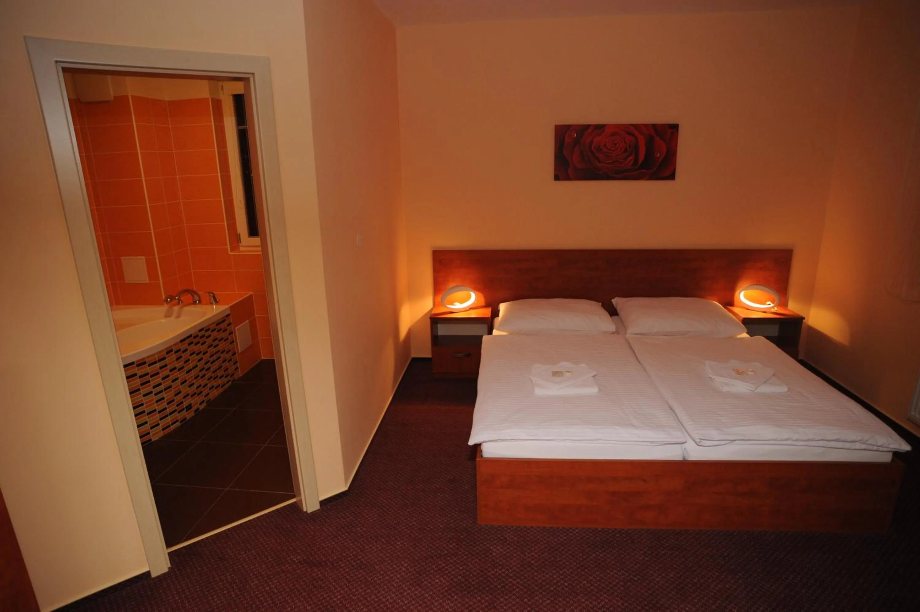 Bedroom, Bed in Hotel Olympionik