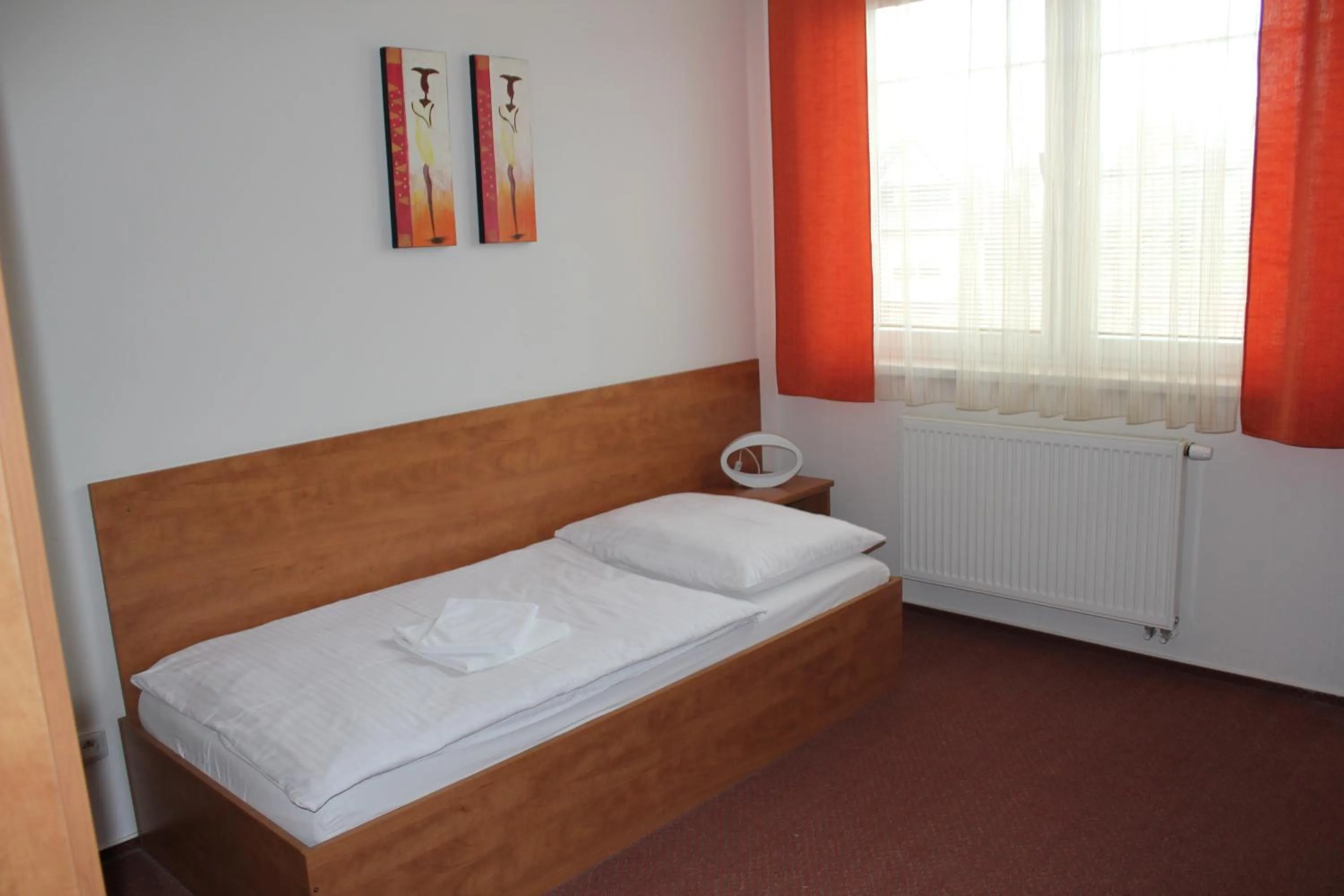 Bedroom, Bed in Hotel Olympionik