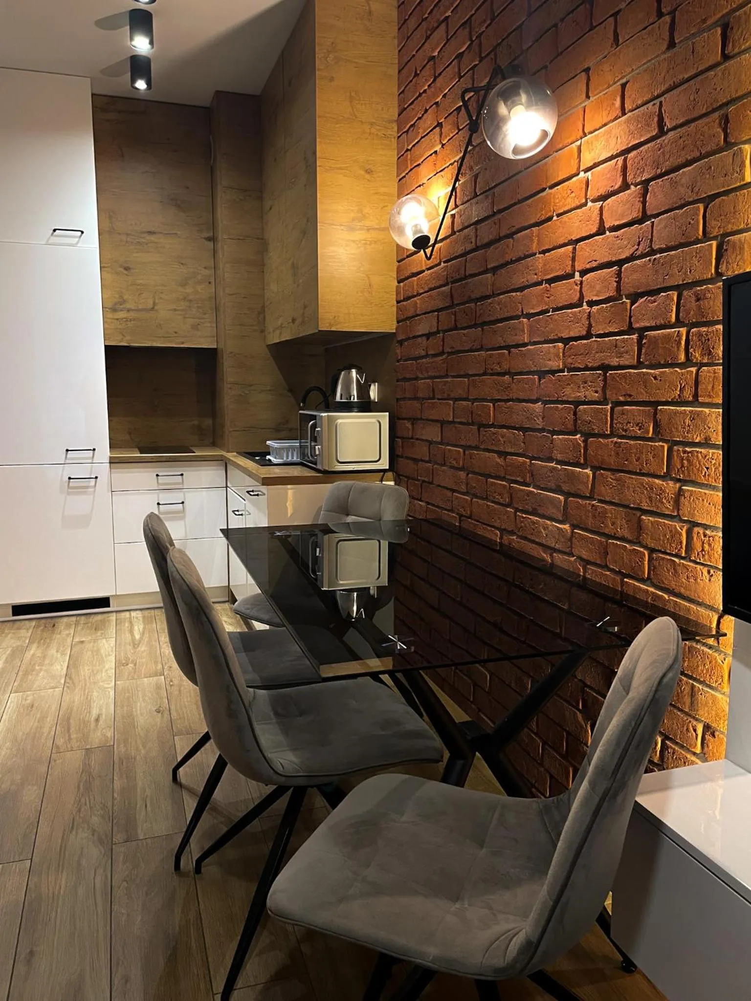 Kitchen or kitchenette in Absynt Hostel Wrocław