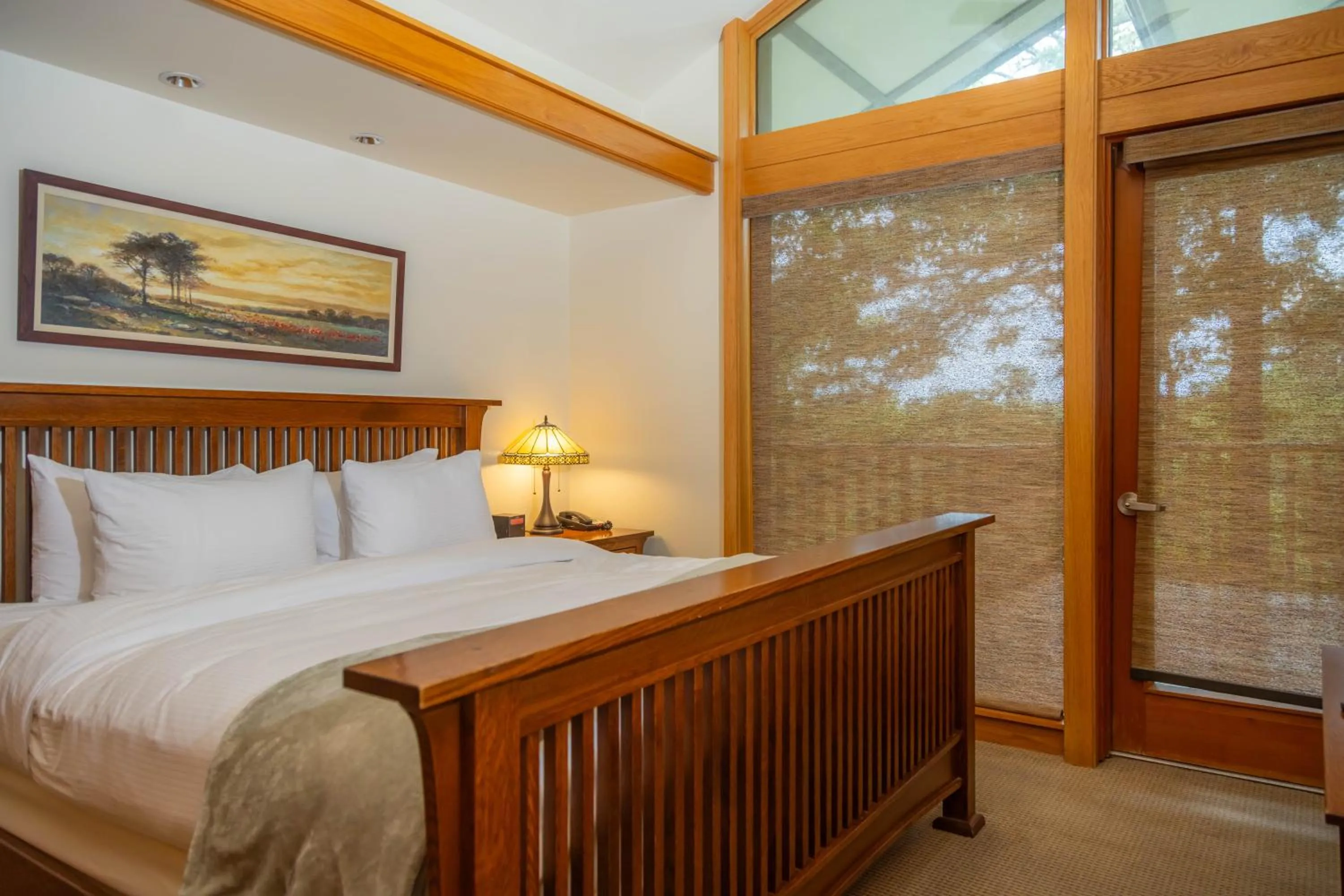 Bed in 1886 Crescent Hotel and Spa