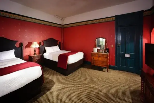 Double Room with Balcony in 1886 Crescent Hotel and Spa Double Room with Balcony in 1886 Crescent Hotel and Spa