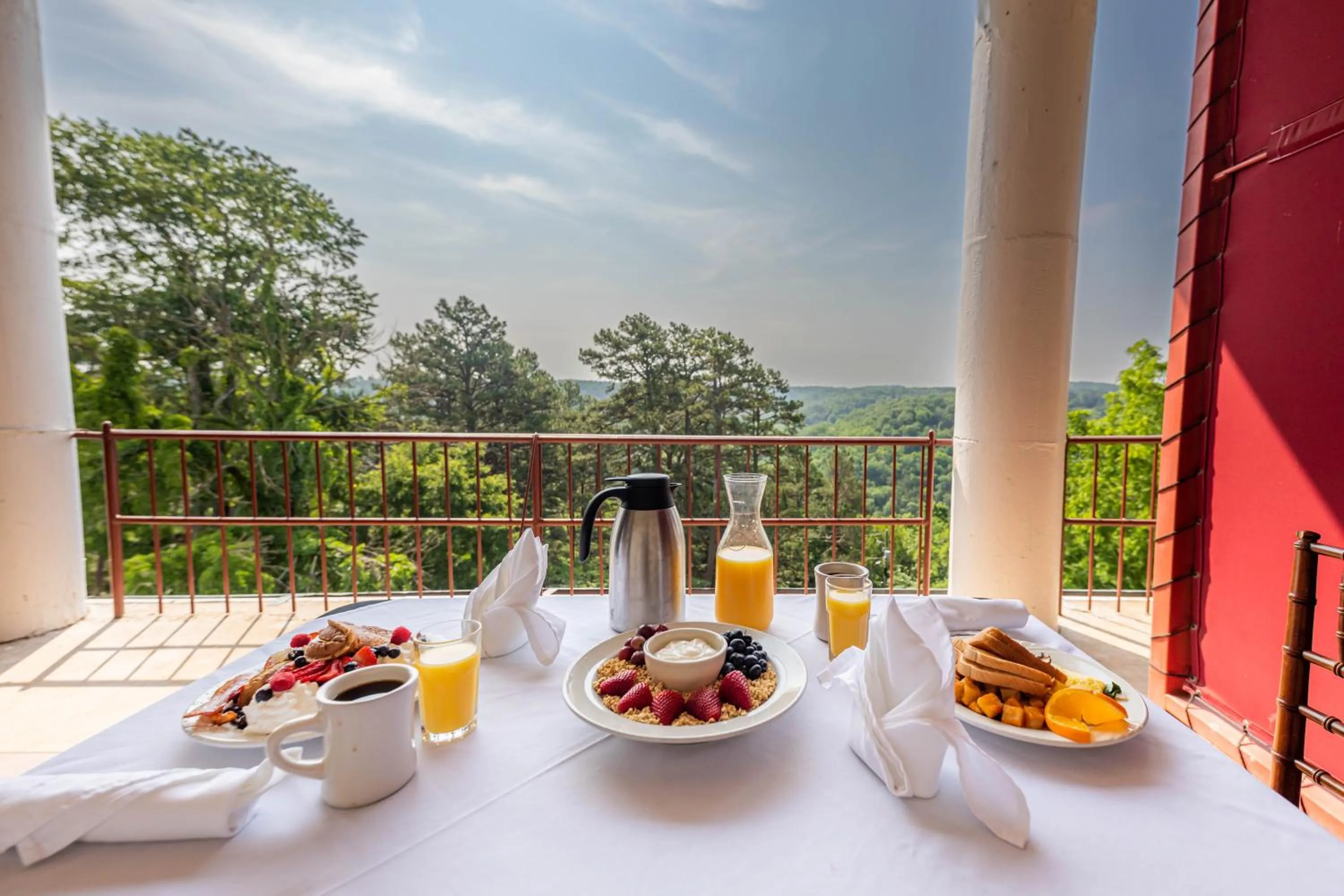 1886 Crescent Hotel and Spa