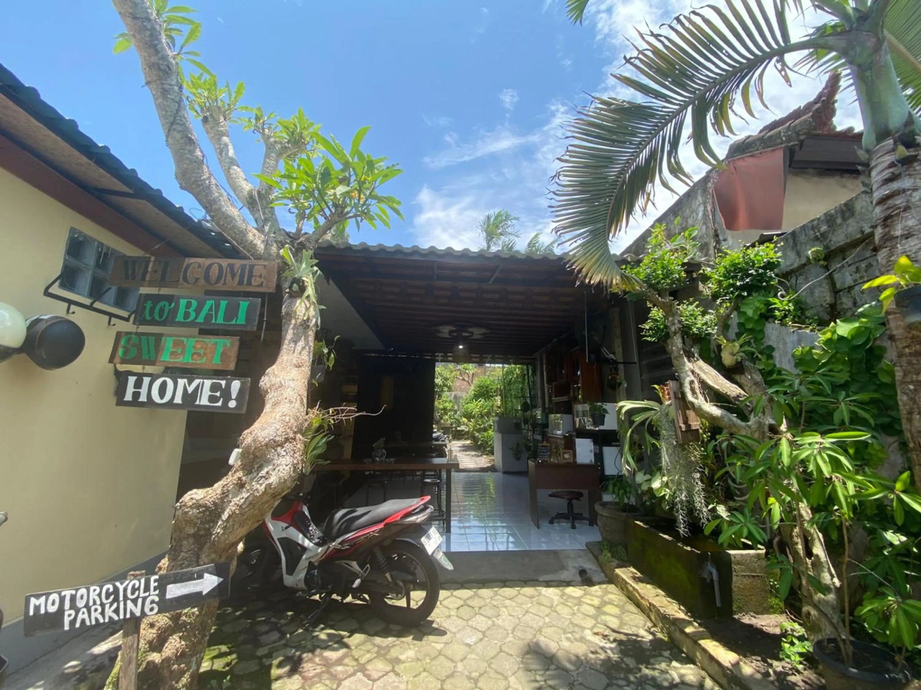 Property building in Coliving Bali SWEET HOME Kost Lengkap di Tabanan Kota