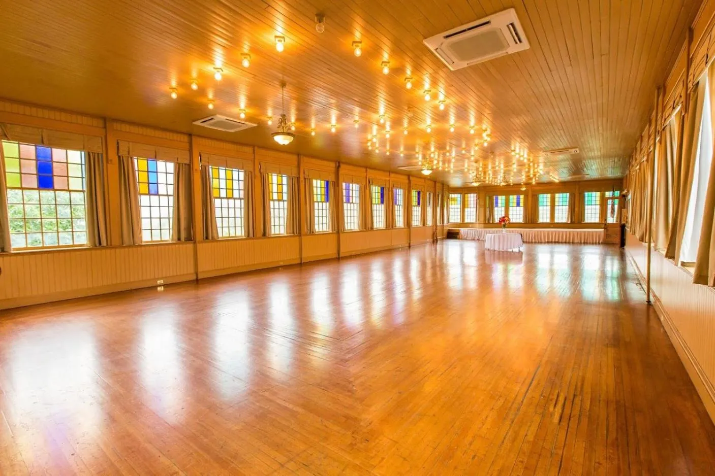 Banquet/Function facilities in 1905 Basin Park Hotel