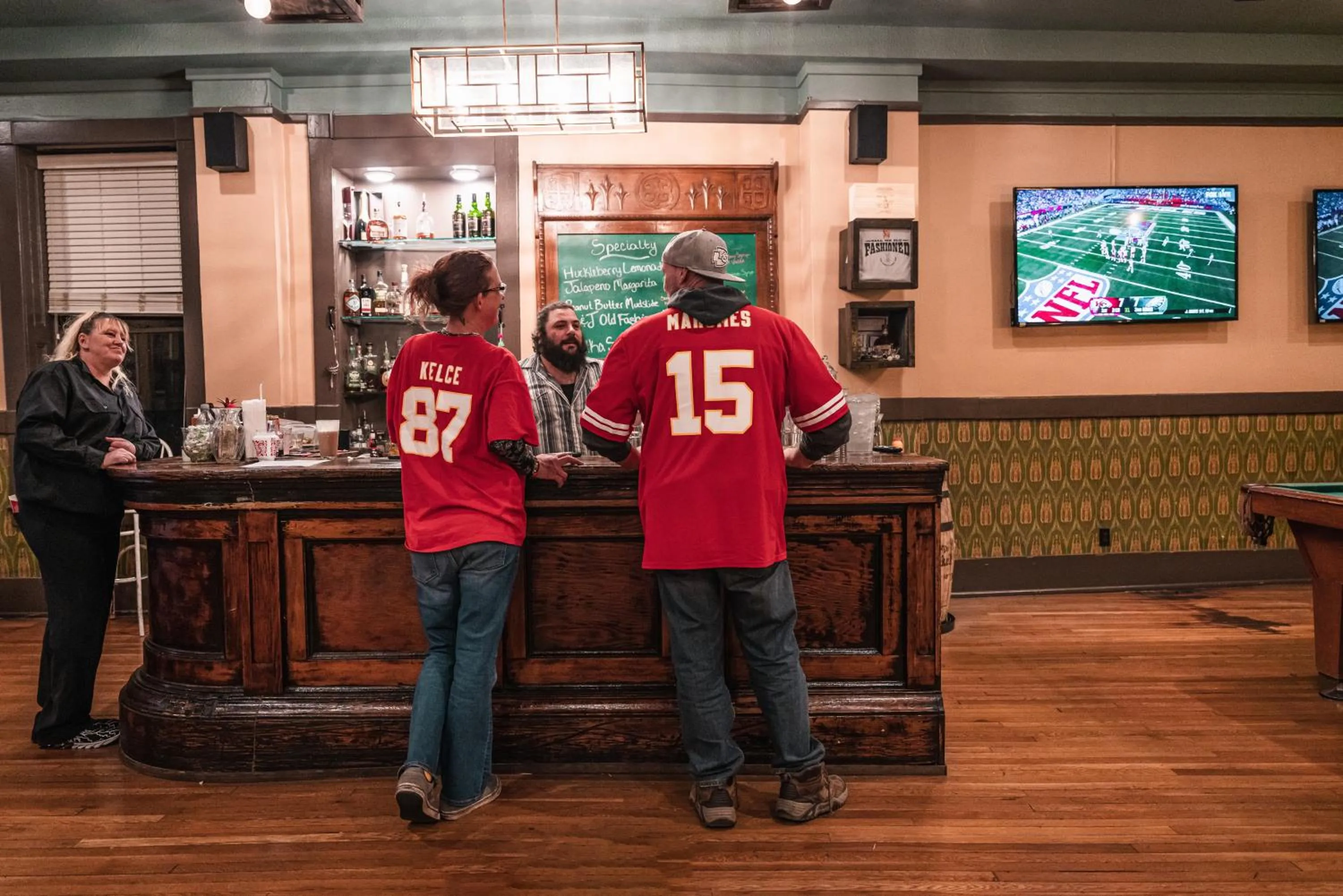 Restaurant/places to eat in 1905 Basin Park Hotel