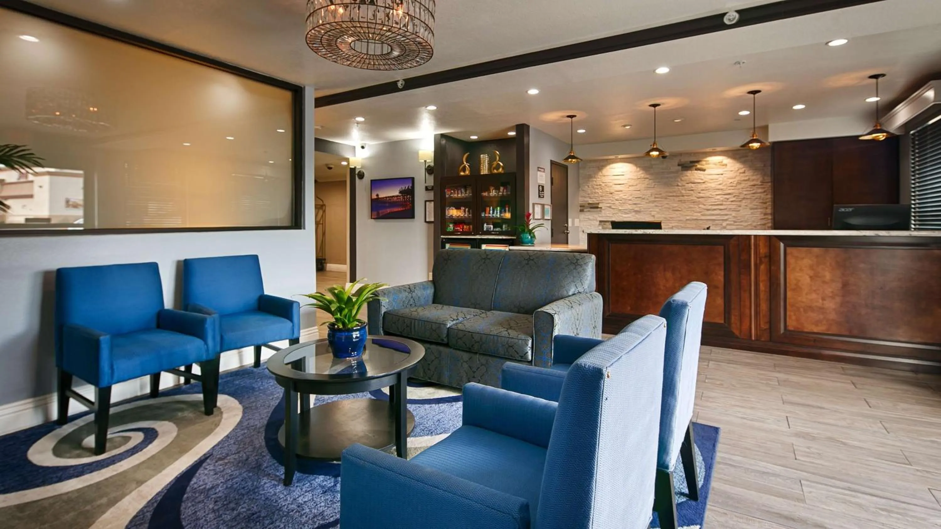 Lobby or reception in Best Western Plus Diamond Valley Inn