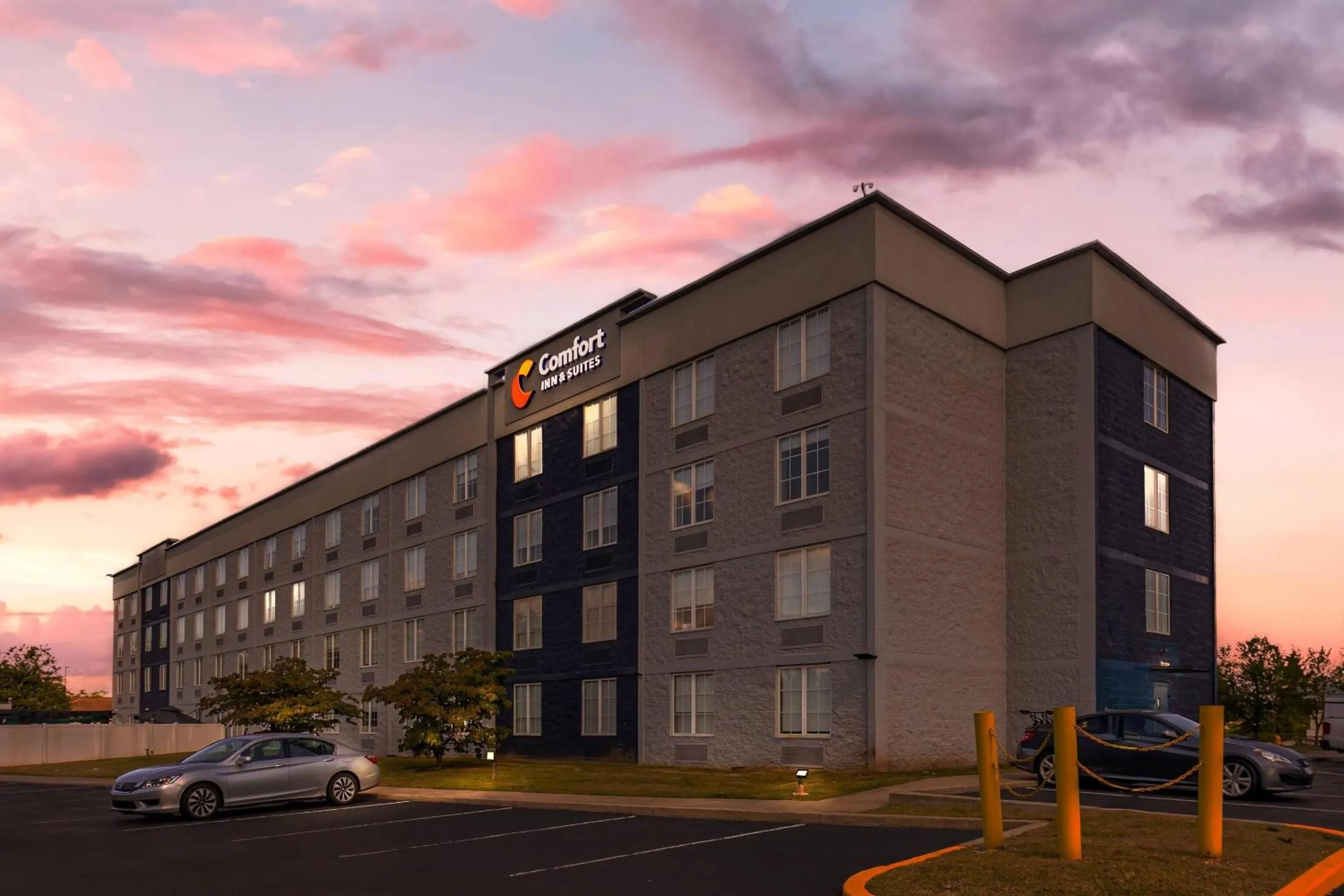 Property building in Comfort Inn & Suites Pottstown Eastern Gateway