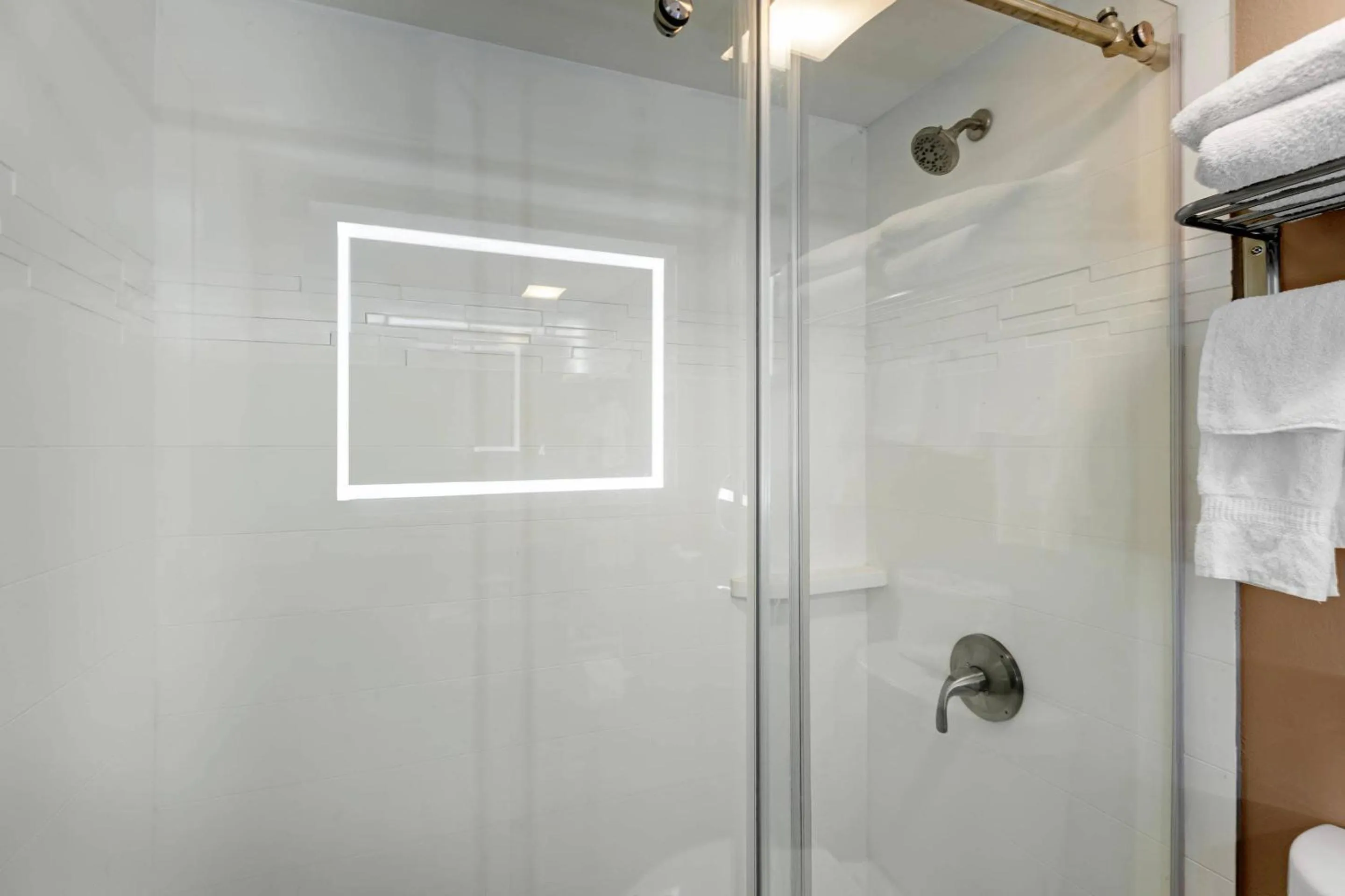 Bedroom in Comfort Inn & Suites Pottstown Eastern Gateway