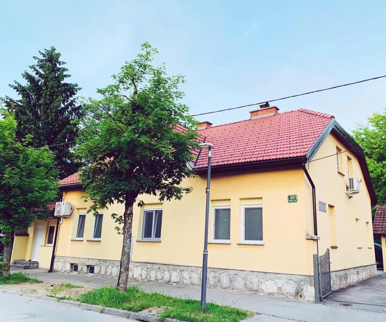 Lina Rooms Hostel