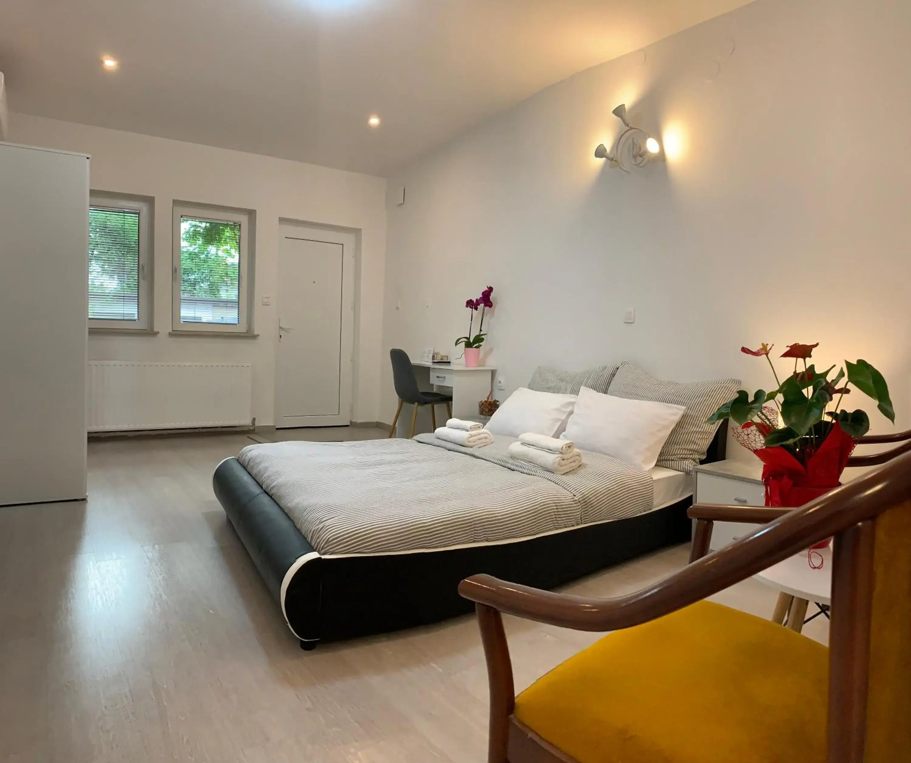 Double Room with Private Bathroom in Lina Rooms Hostel Double Room with Private Bathroom in Lina Rooms Hostel