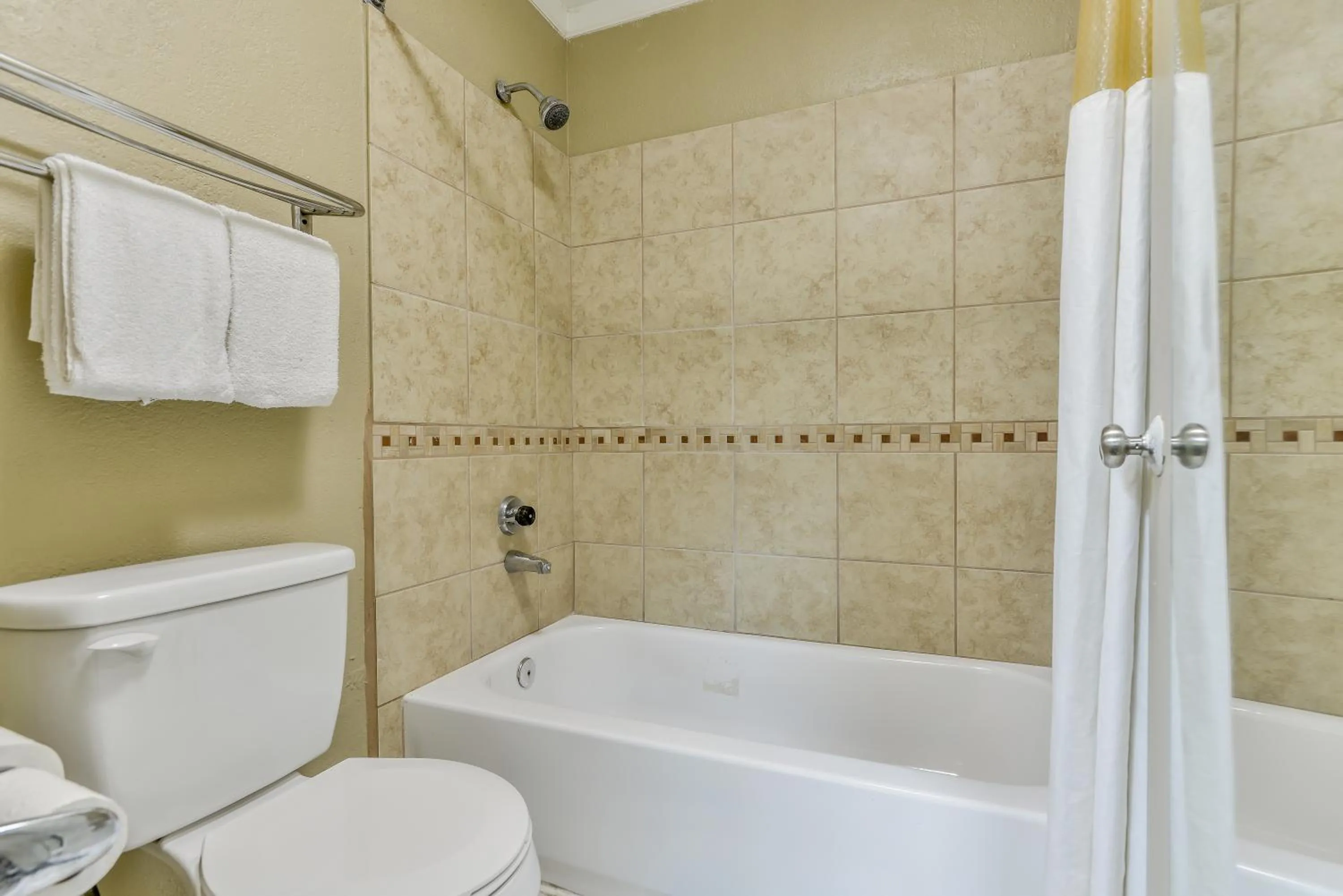 Bathroom in Wake Inn