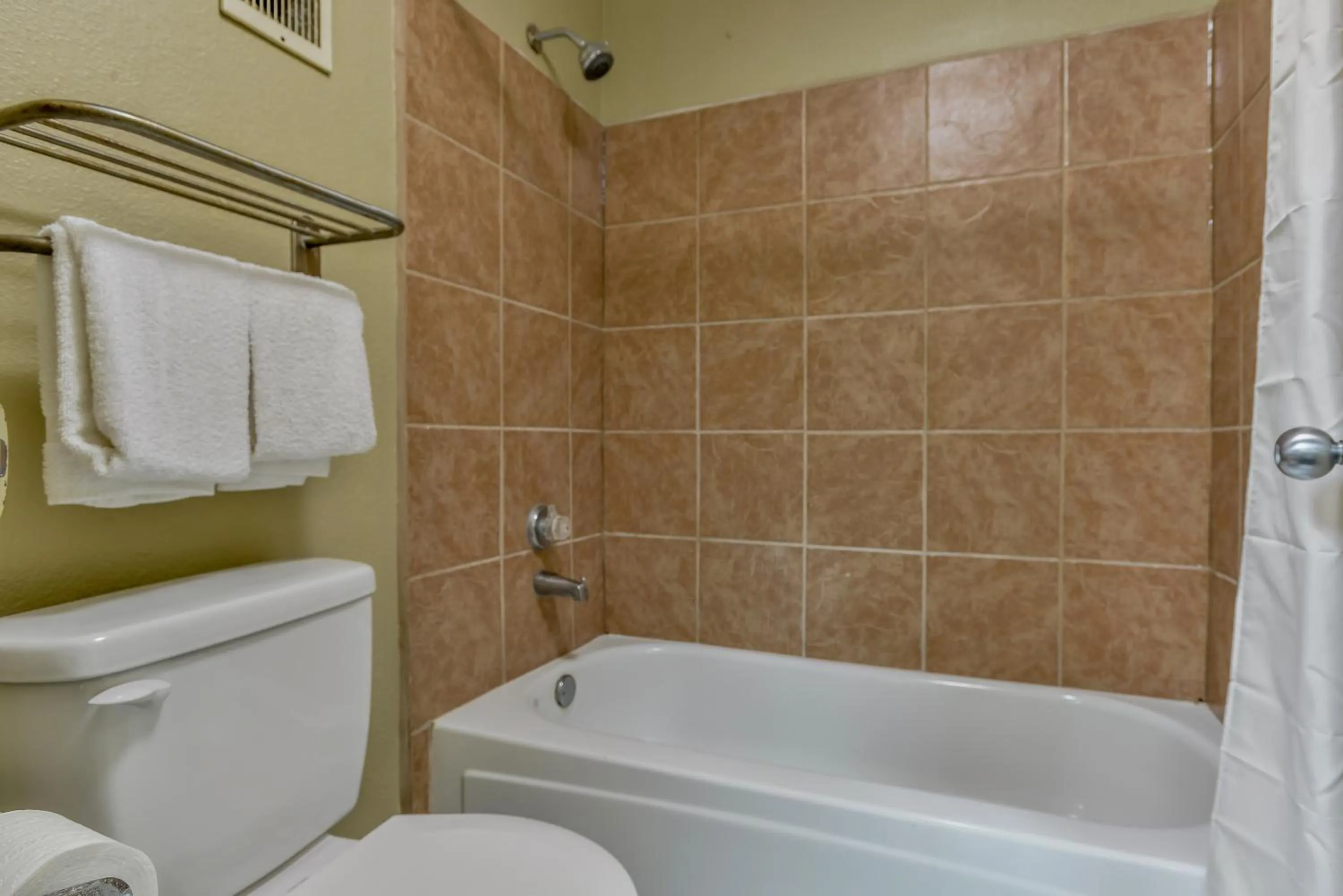 Bathroom in Wake Inn