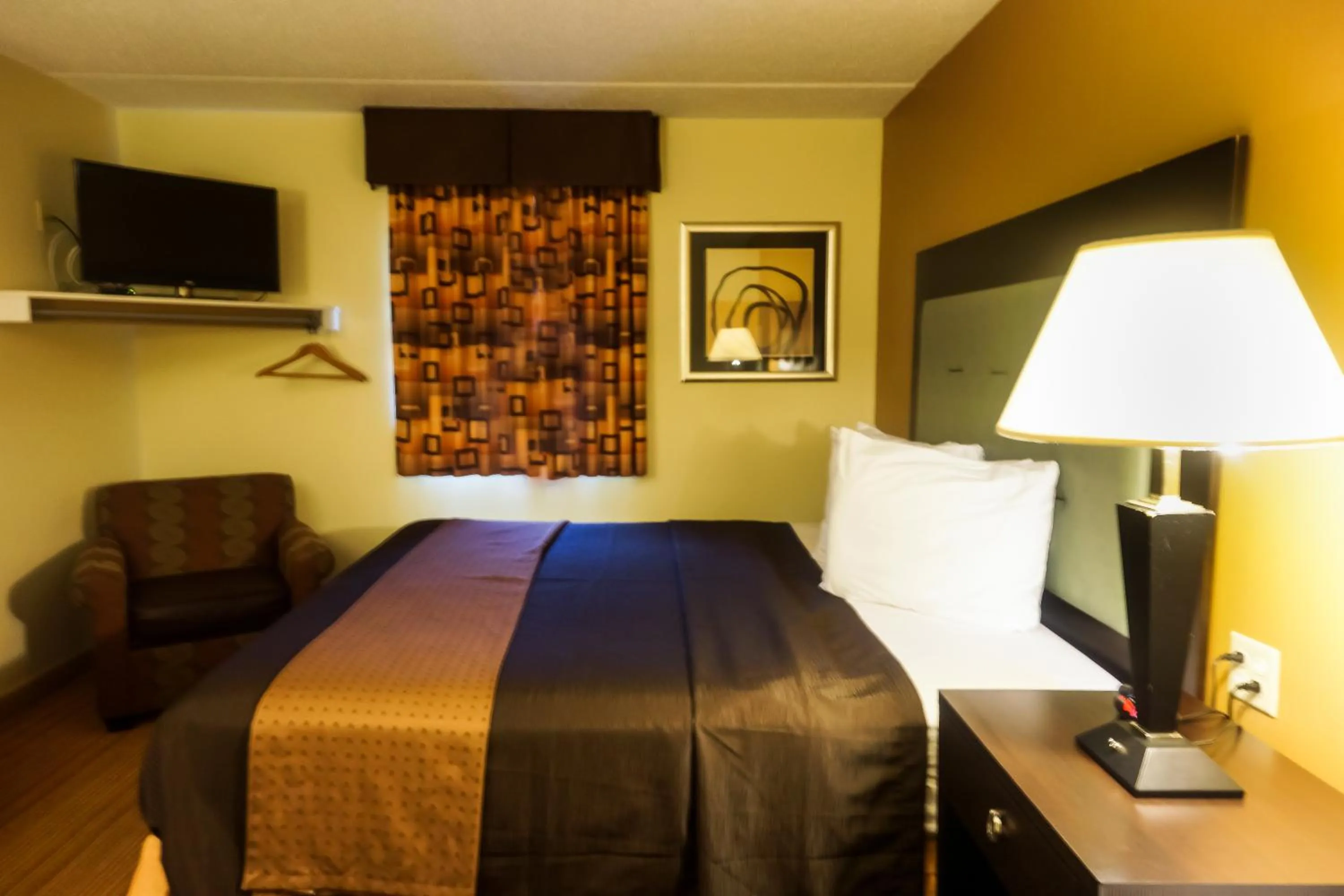 Photo of the whole room in Cocoa Country Inn Hershey