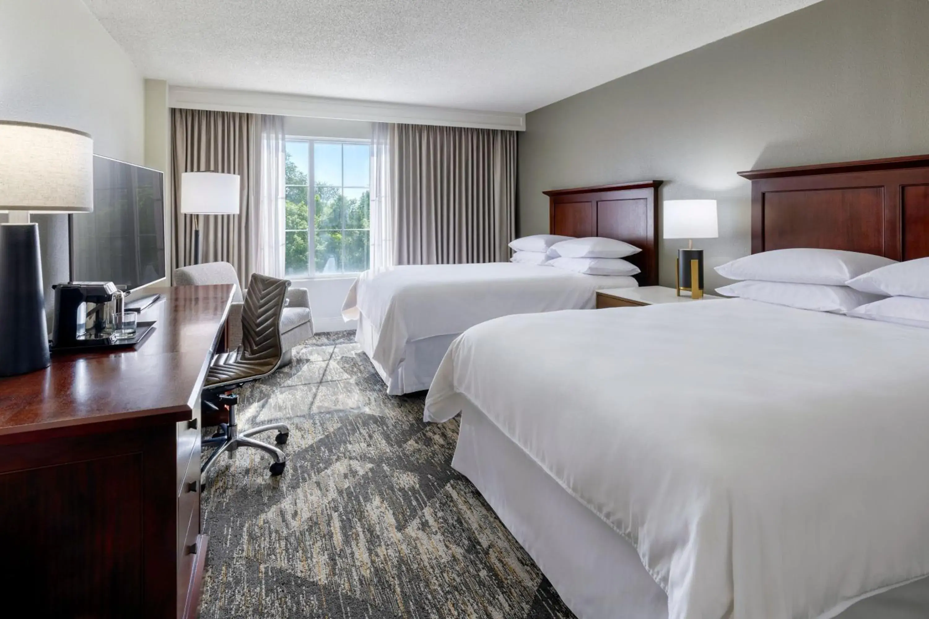 Club level, Guest room, 2 Queen in Sheraton Atlanta Perimeter North Club level, Guest room, 2 Queen in Sheraton Atlanta Perimeter North