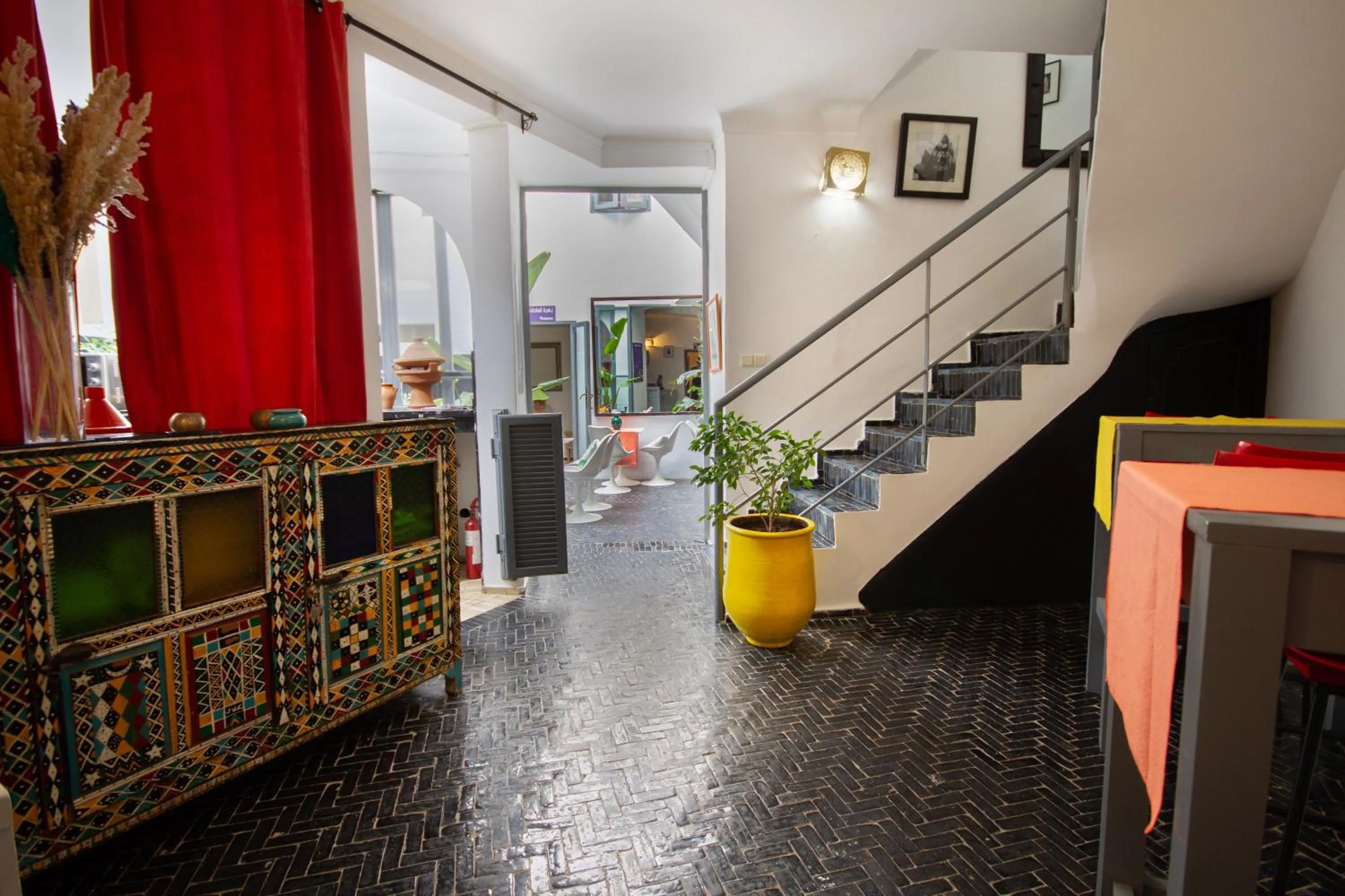 Lobby or reception in Riad Les Jardins des Lilas