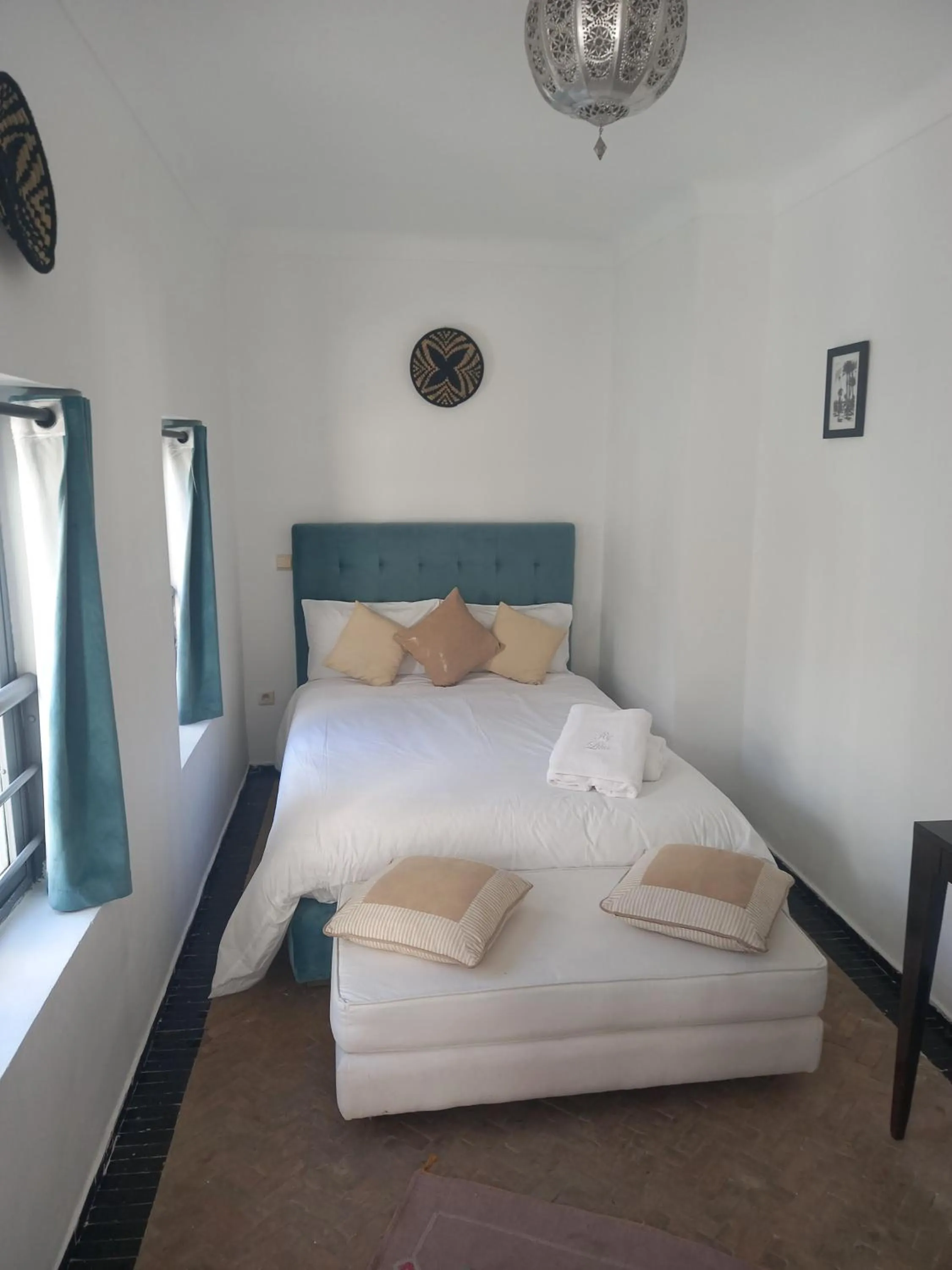 Bed in Riad Les Jardins des Lilas