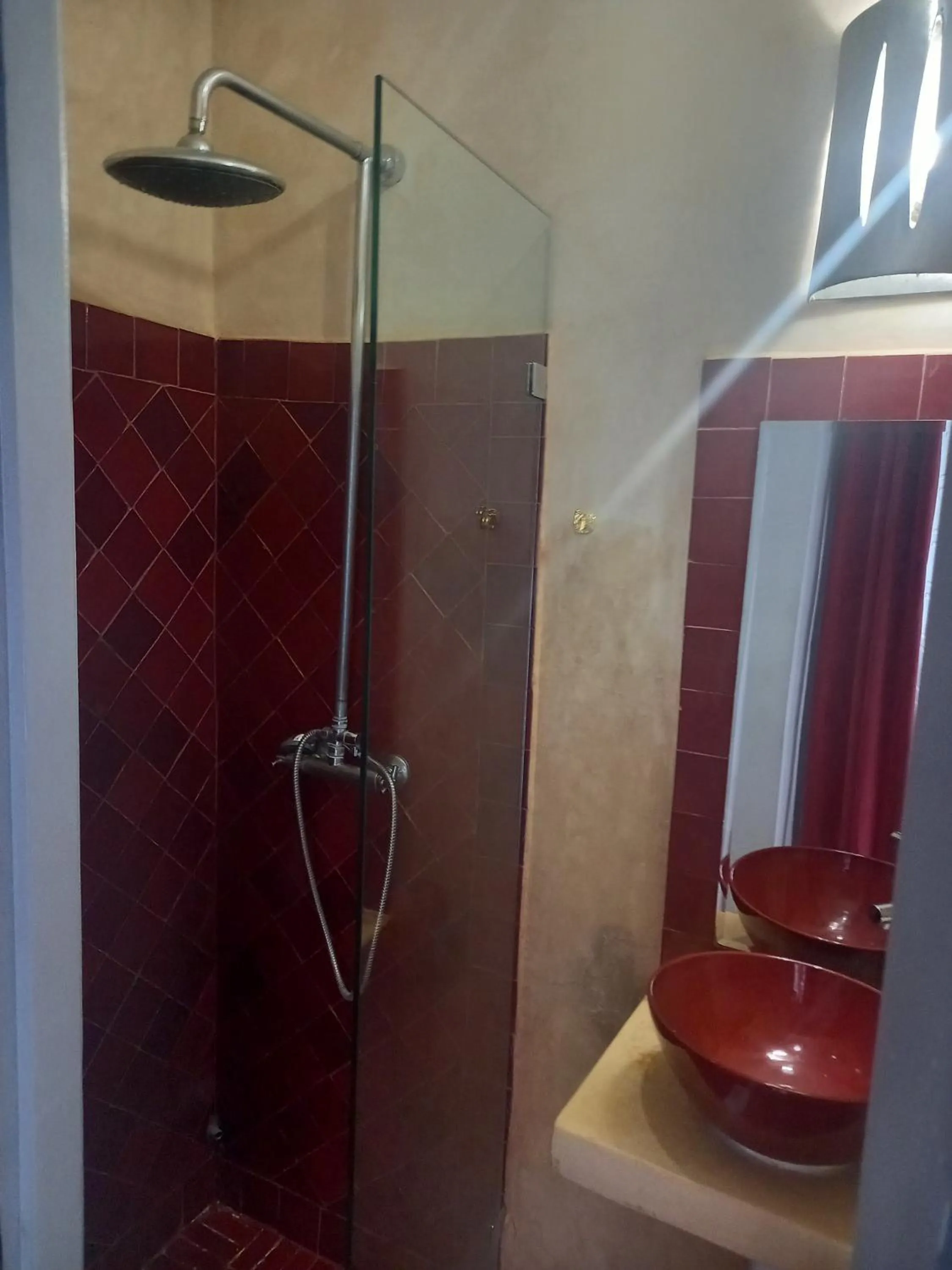 Shower in Riad Les Jardins des Lilas