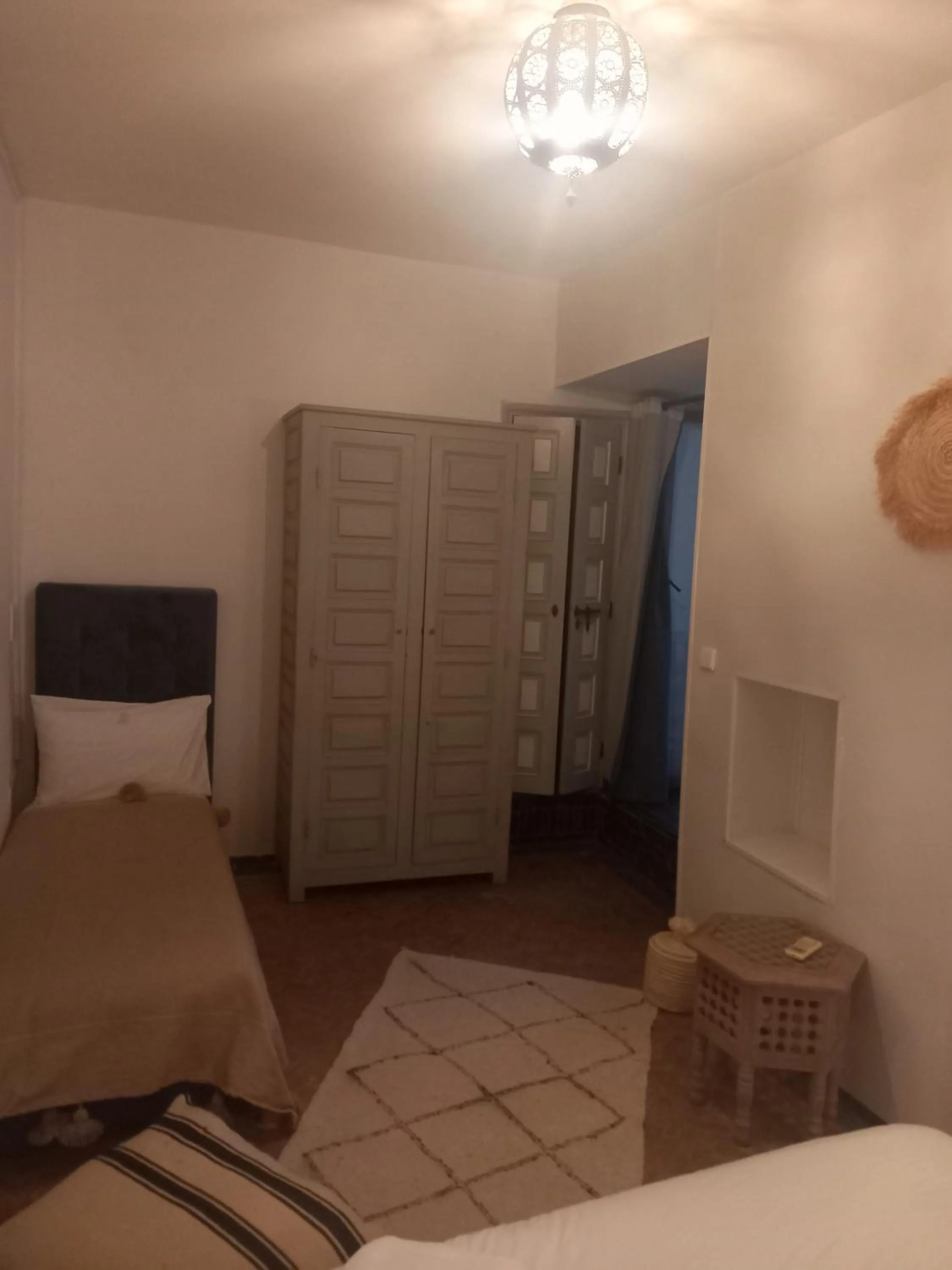 Bed in Riad Les Jardins des Lilas