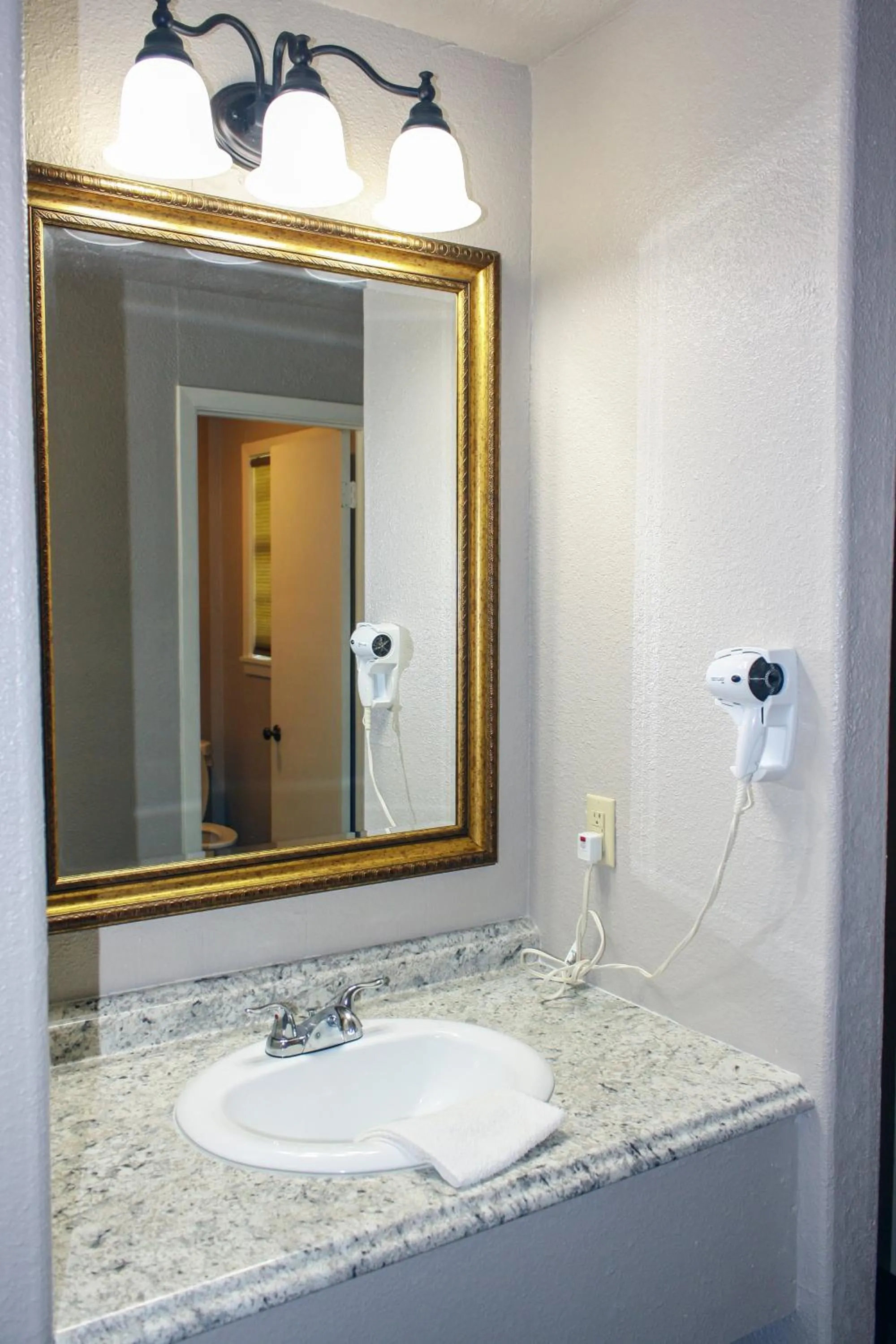 Bathroom in Zwolle Inn