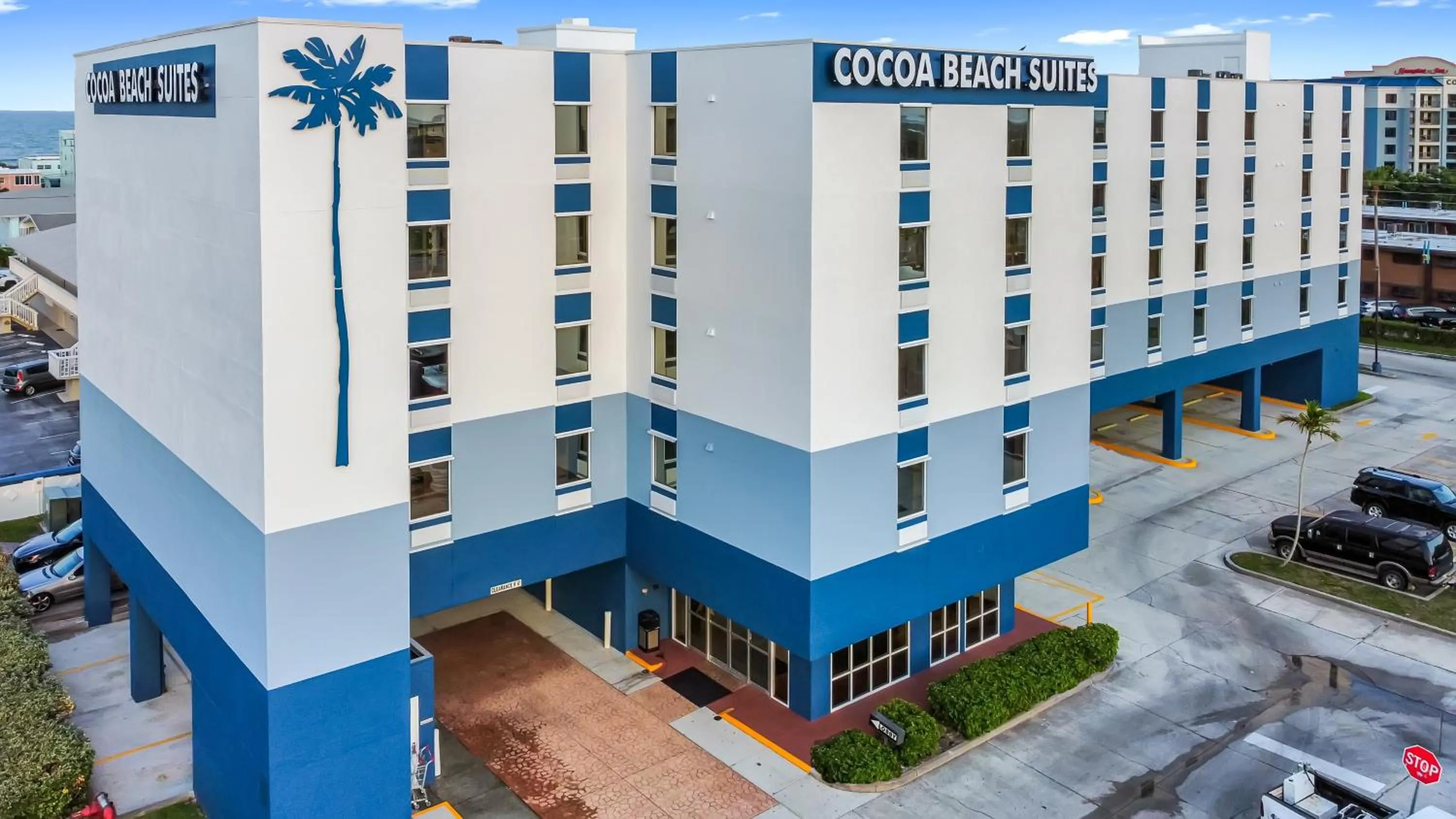 Property building in Cocoa Beach Suites Hotel
