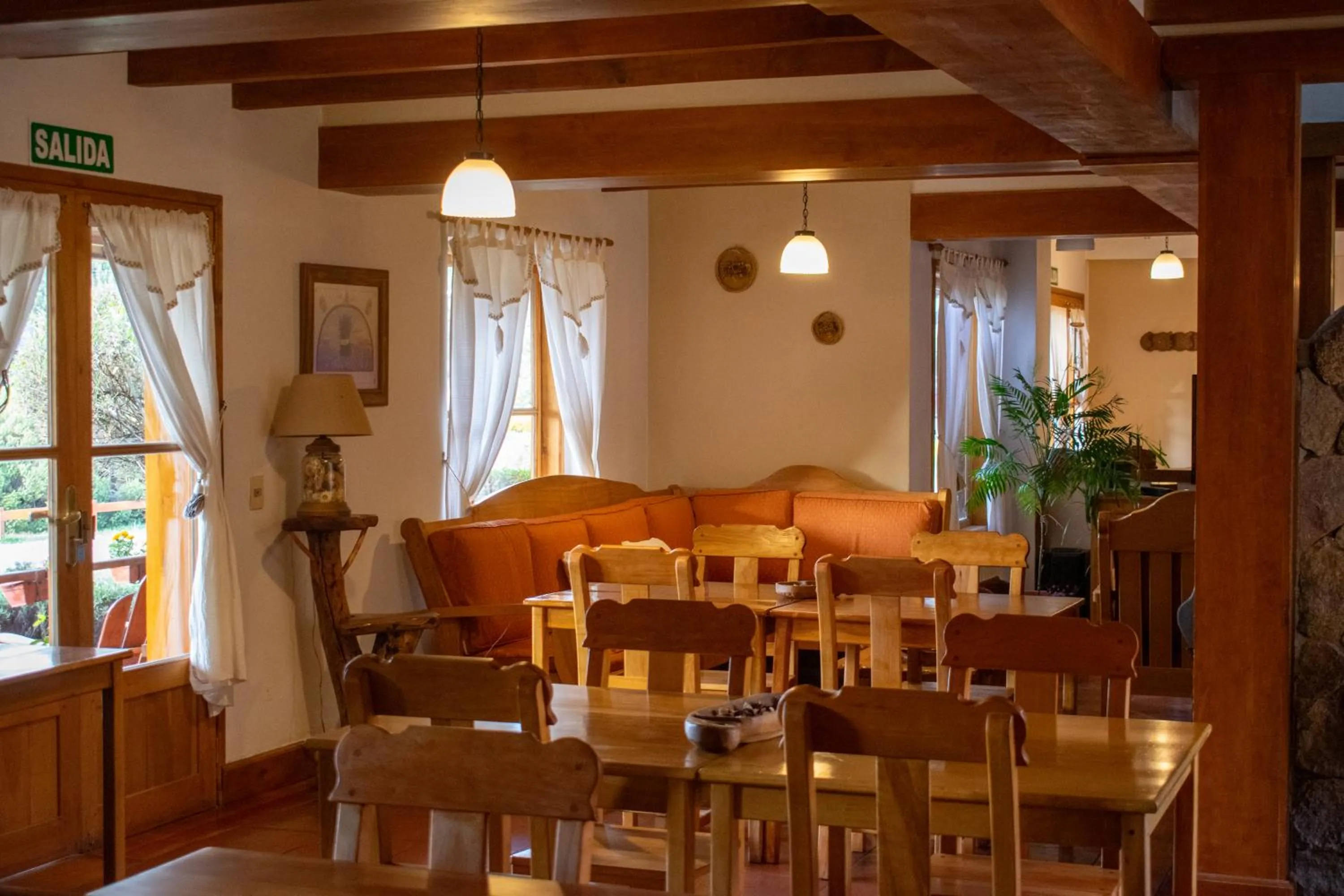 Hosteria y Cabañas Posada Quinen