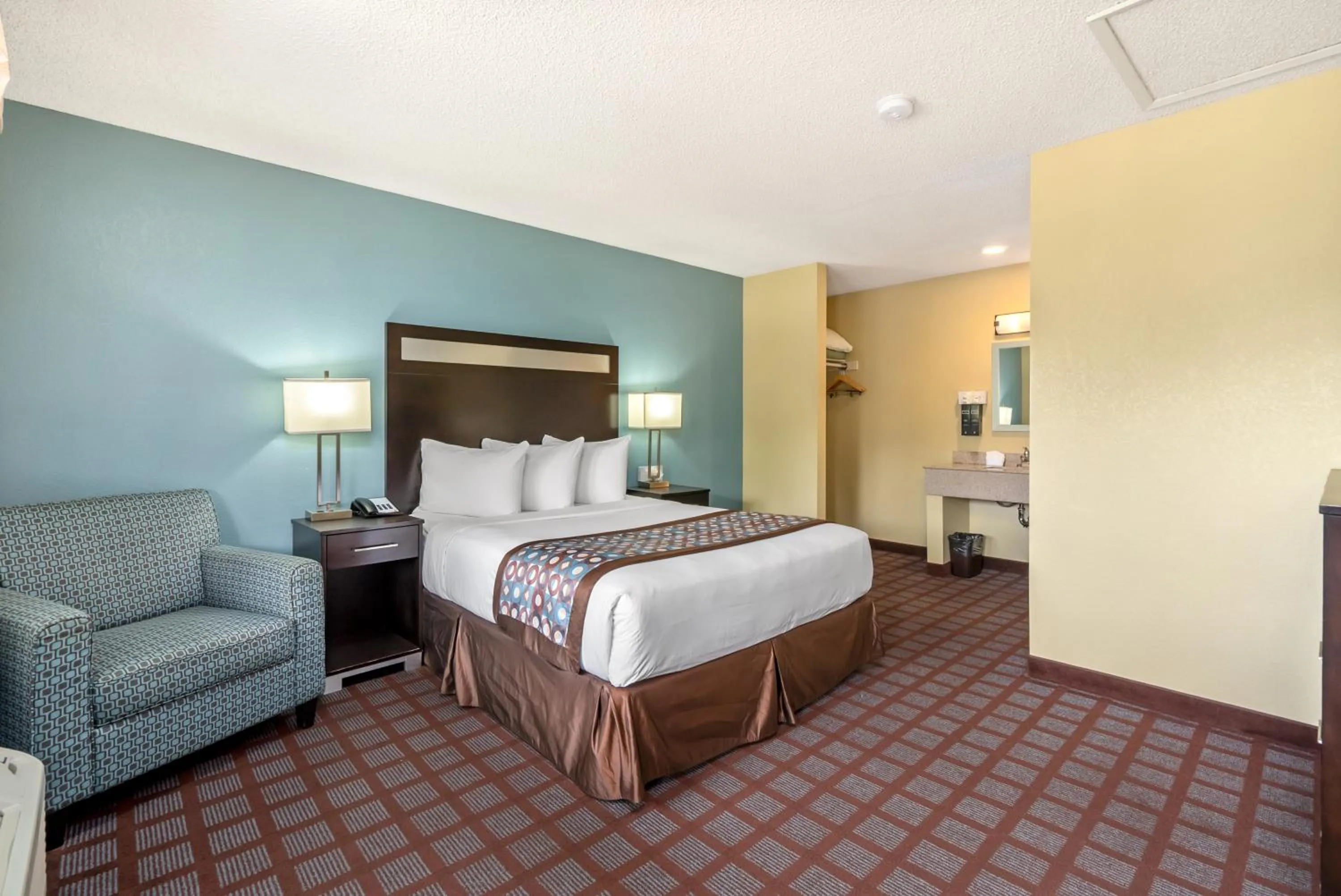 Bed in Avenue Inn Downtown District SLO