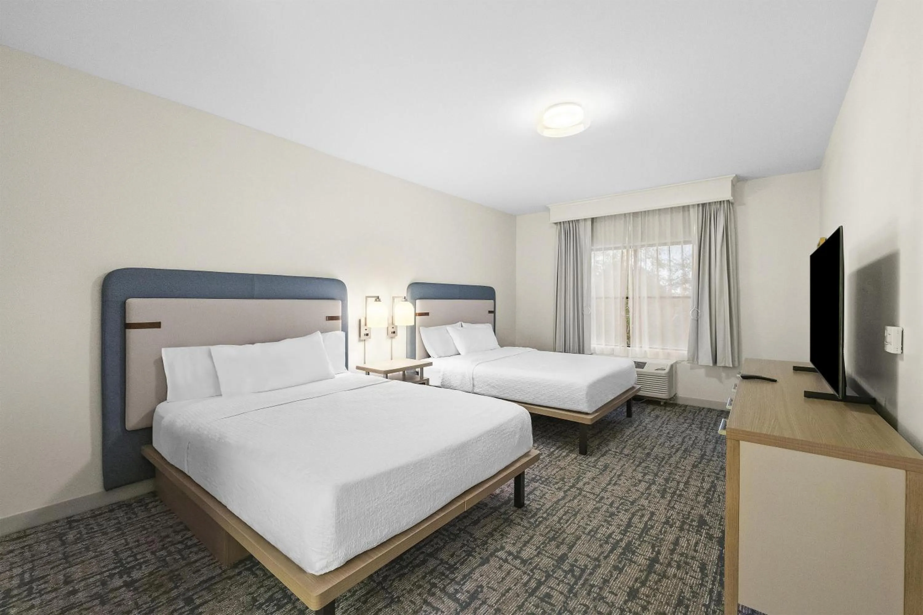 Bed in Homewood Suites Lancaster