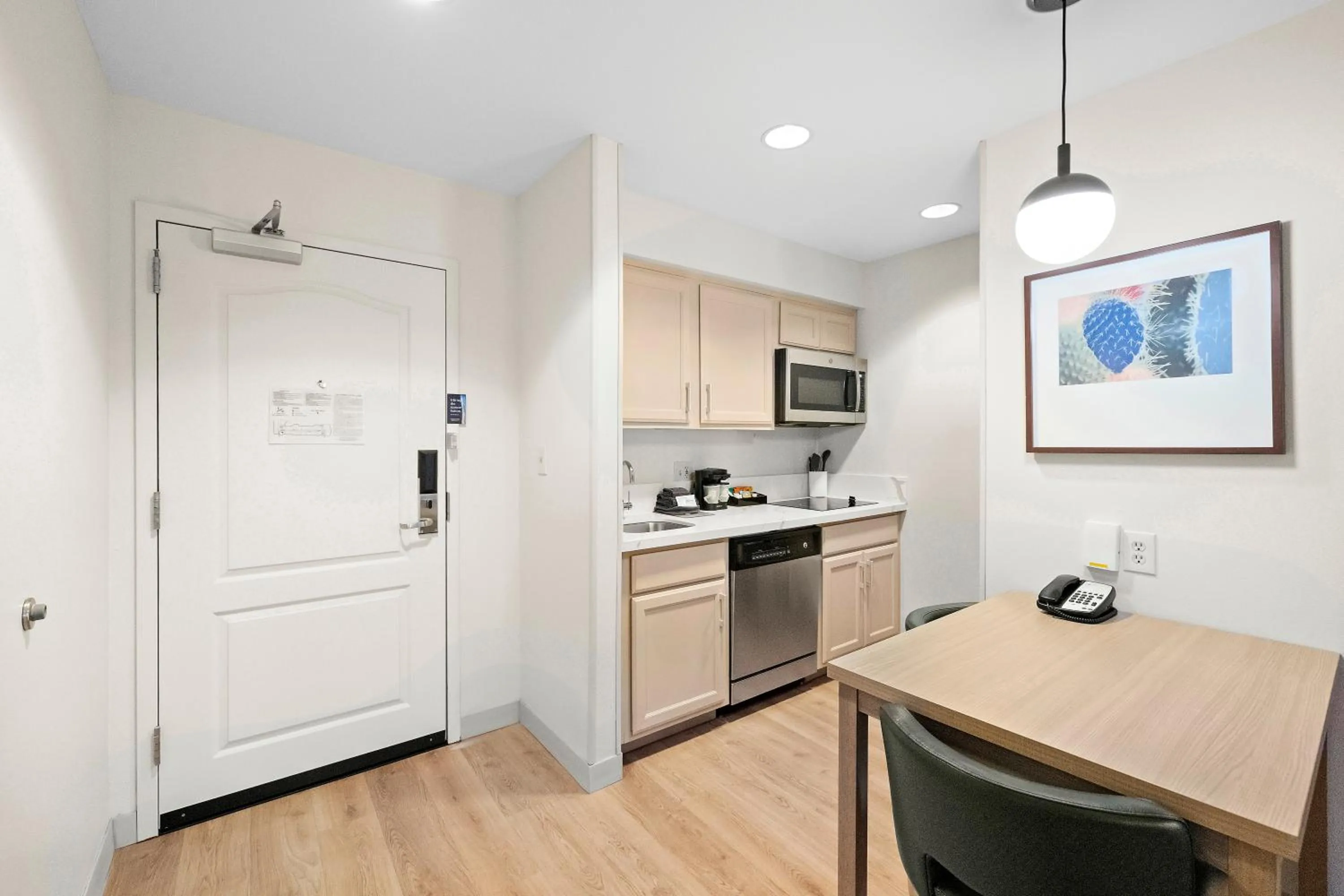 kitchen in Homewood Suites Lancaster