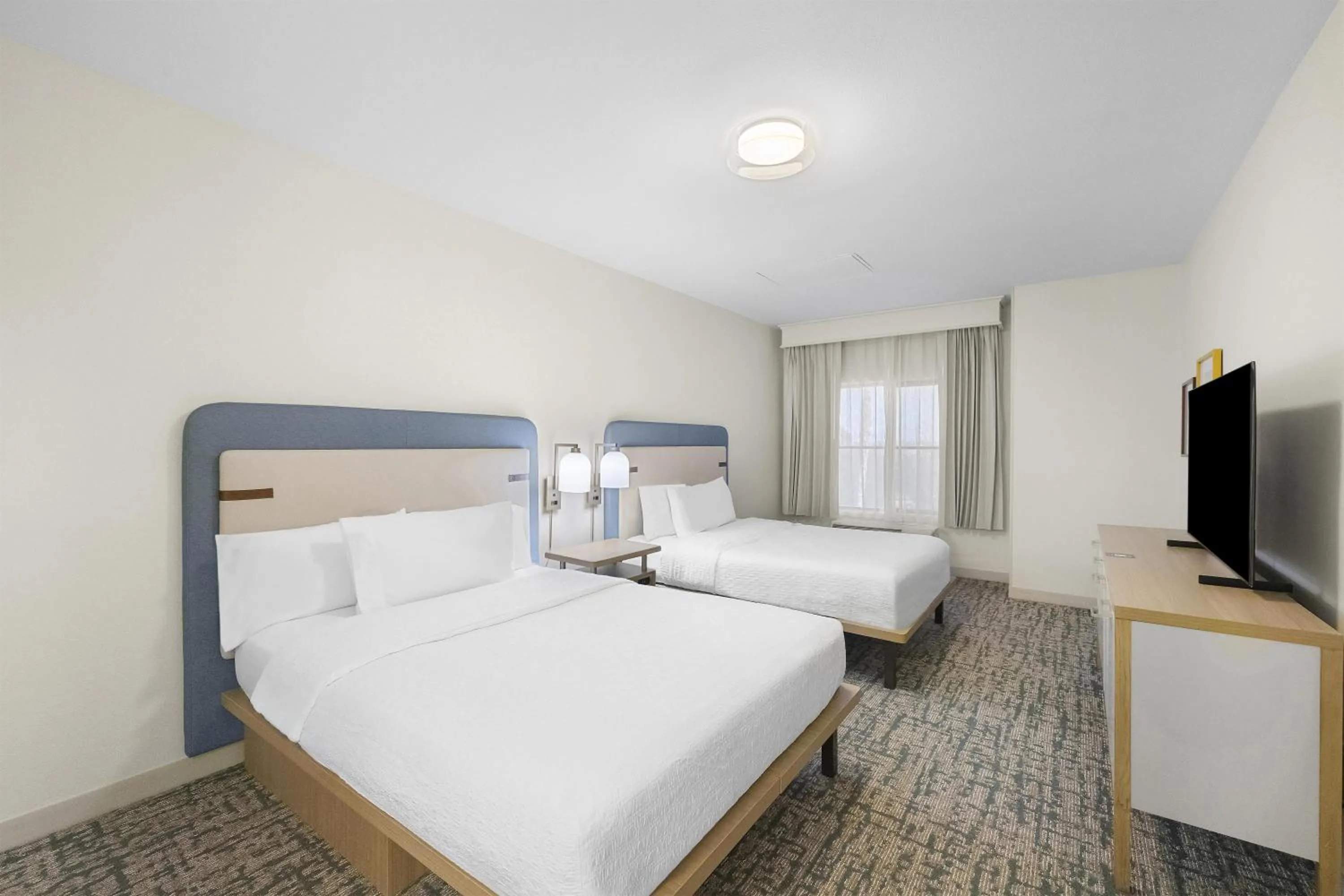 Bed in Homewood Suites Lancaster