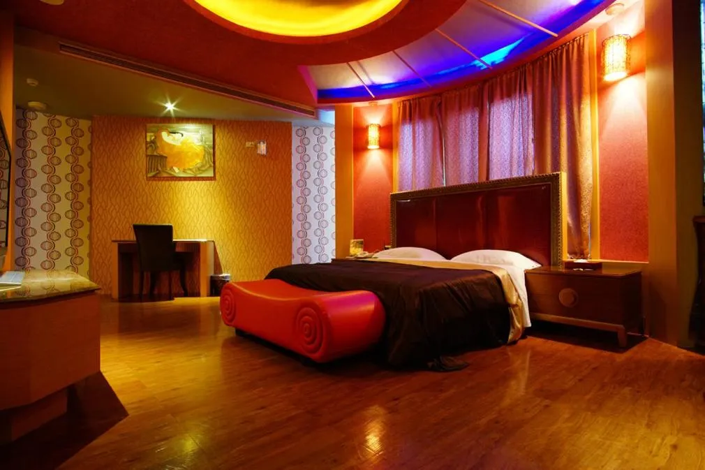 Bedroom, Bed in Water City Motel