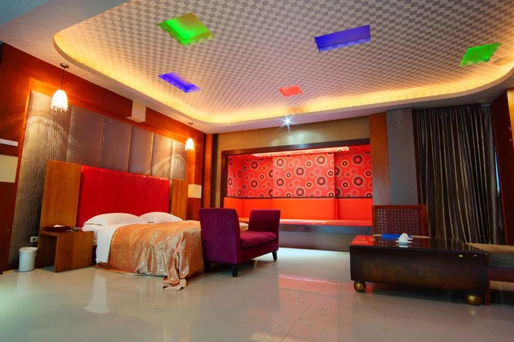 Bedroom in Water City Motel