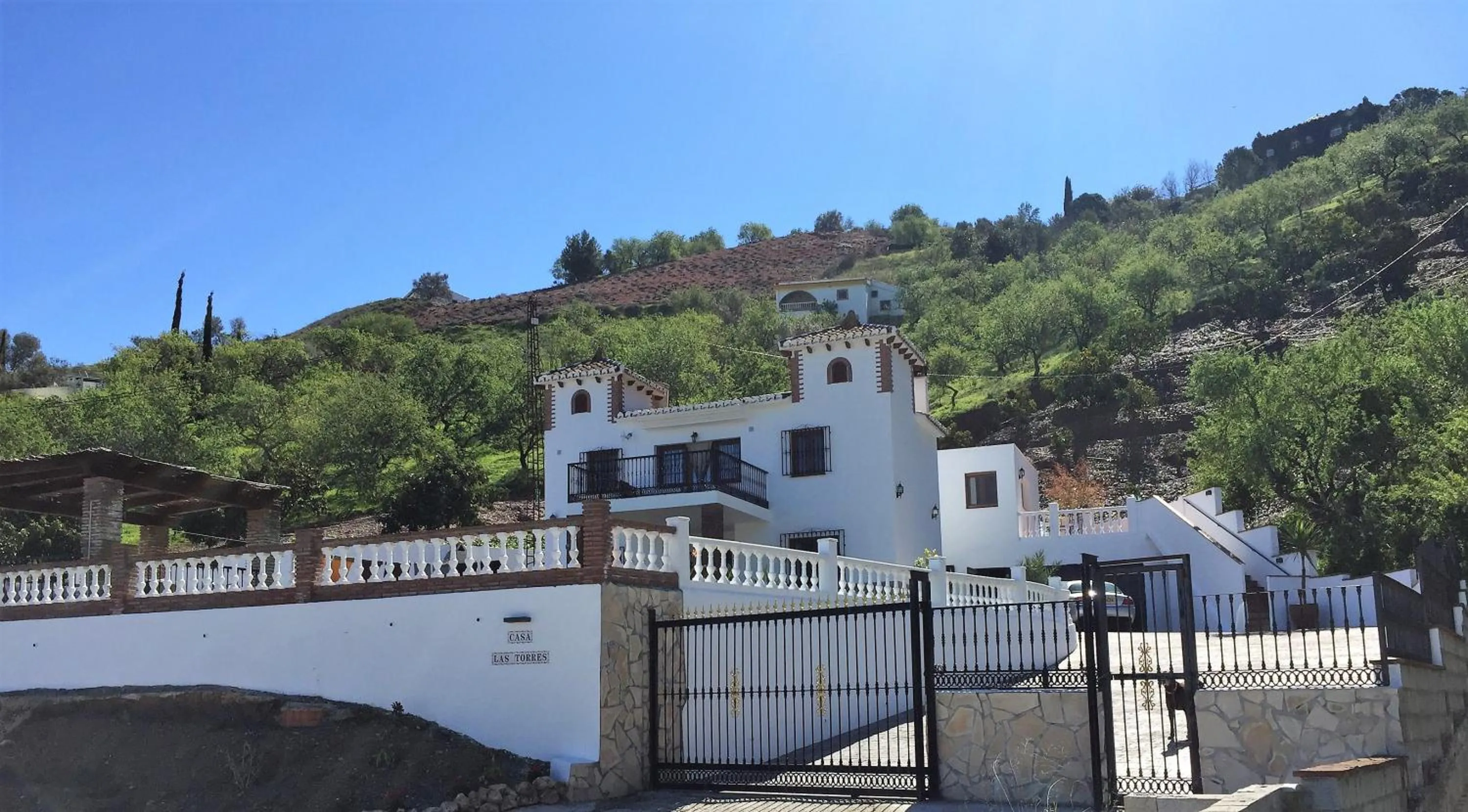 Facade/entrance in Casa las Torres B&B