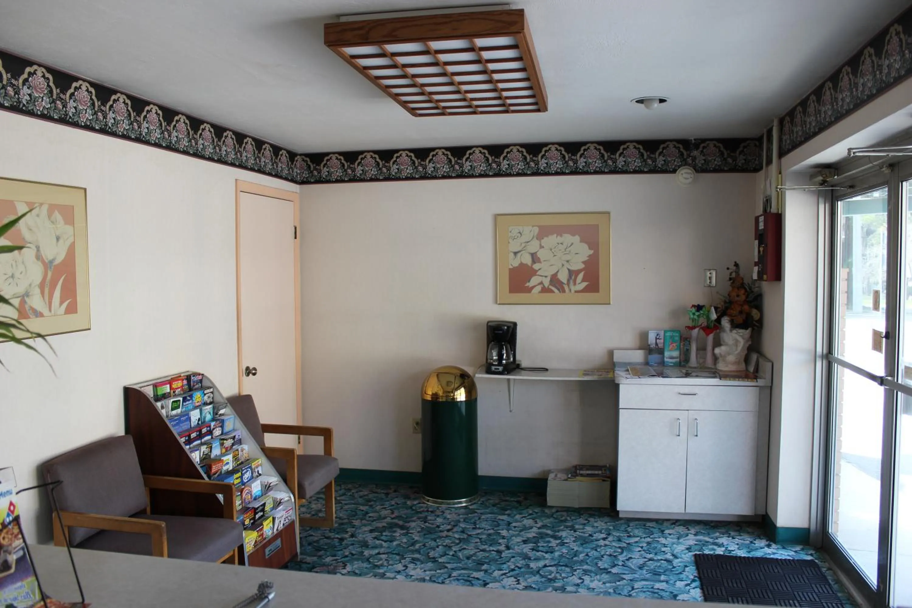 Lobby or reception in Travelers Inn Gainesville