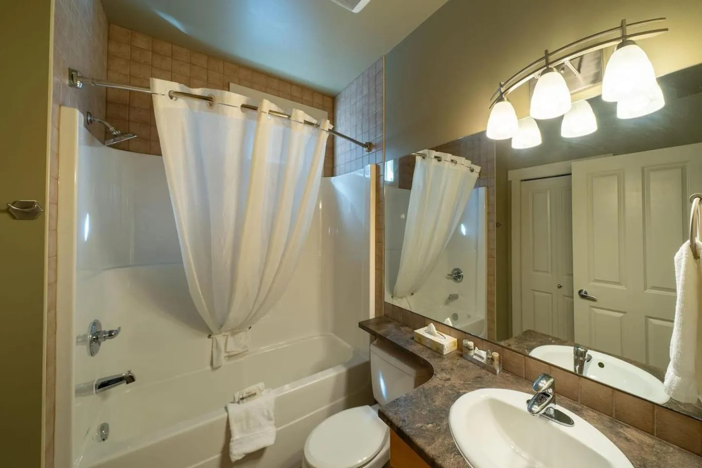 Sooke Harbour Resort & Marina