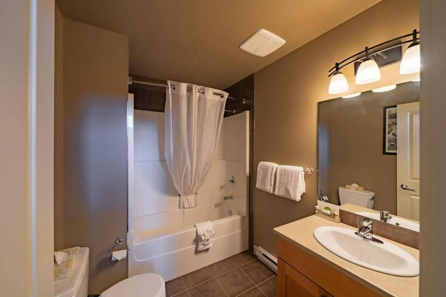 Sooke Harbour Resort & Marina