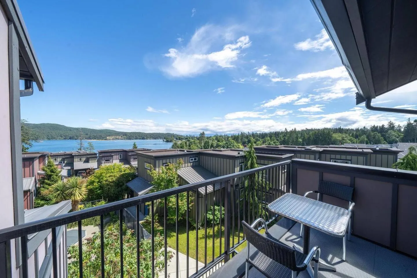 Sooke Harbour Resort & Marina