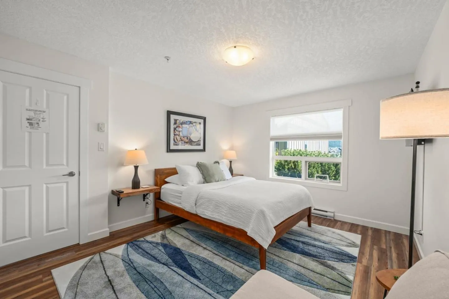 Bed in Sooke Harbour Resort & Marina