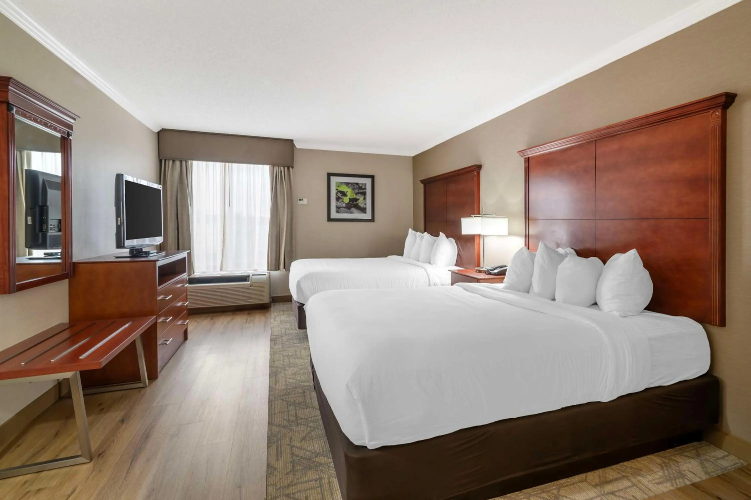 Bedroom, Bed in Best Western Liverpool-Syracuse Inn & Suites