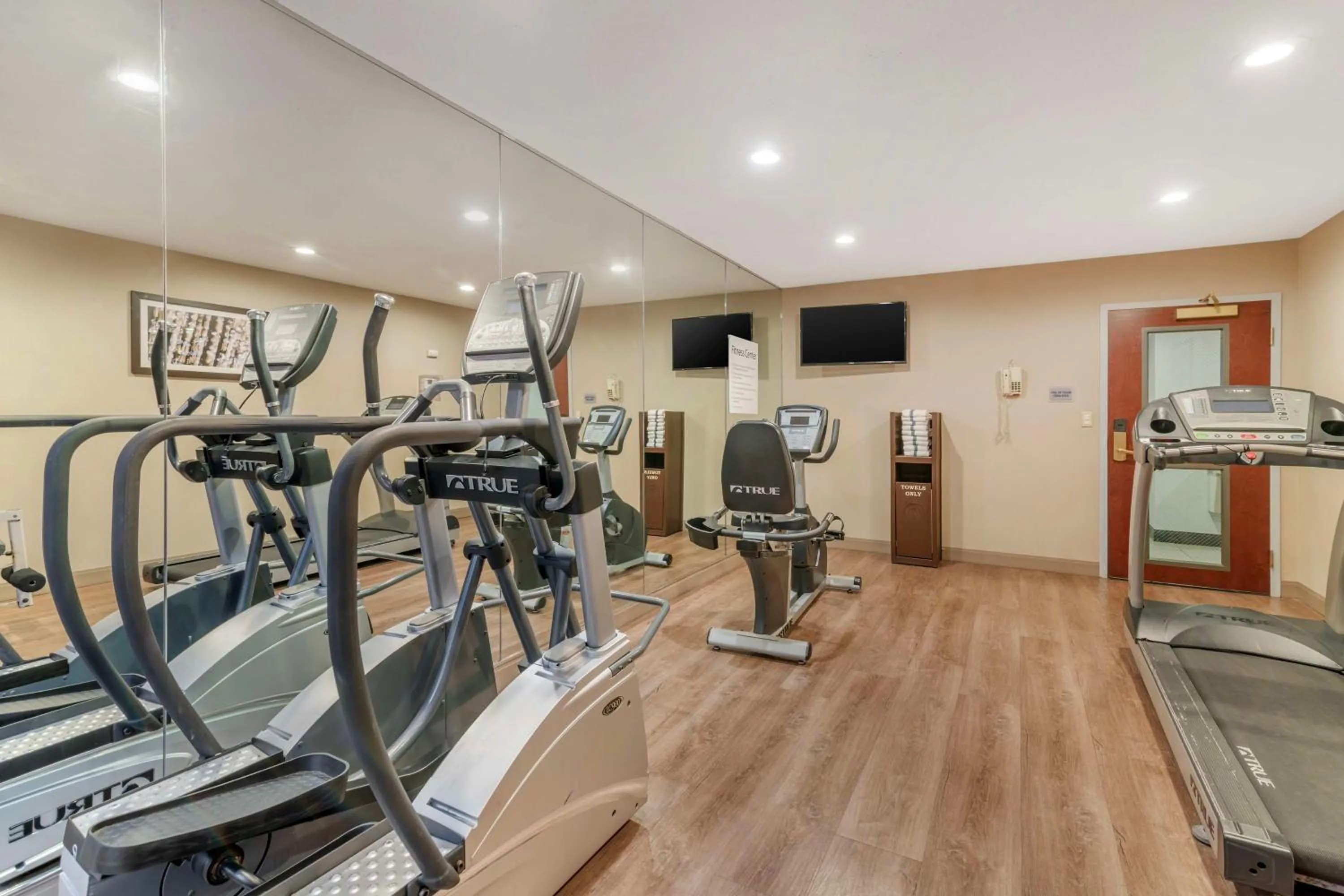 Fitness centre/facilities in Best Western Liverpool-Syracuse Inn & Suites