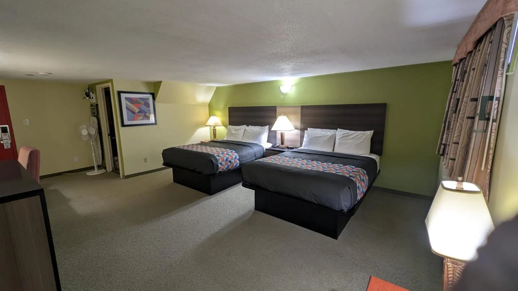 Bedroom, Bed in Northland Motel