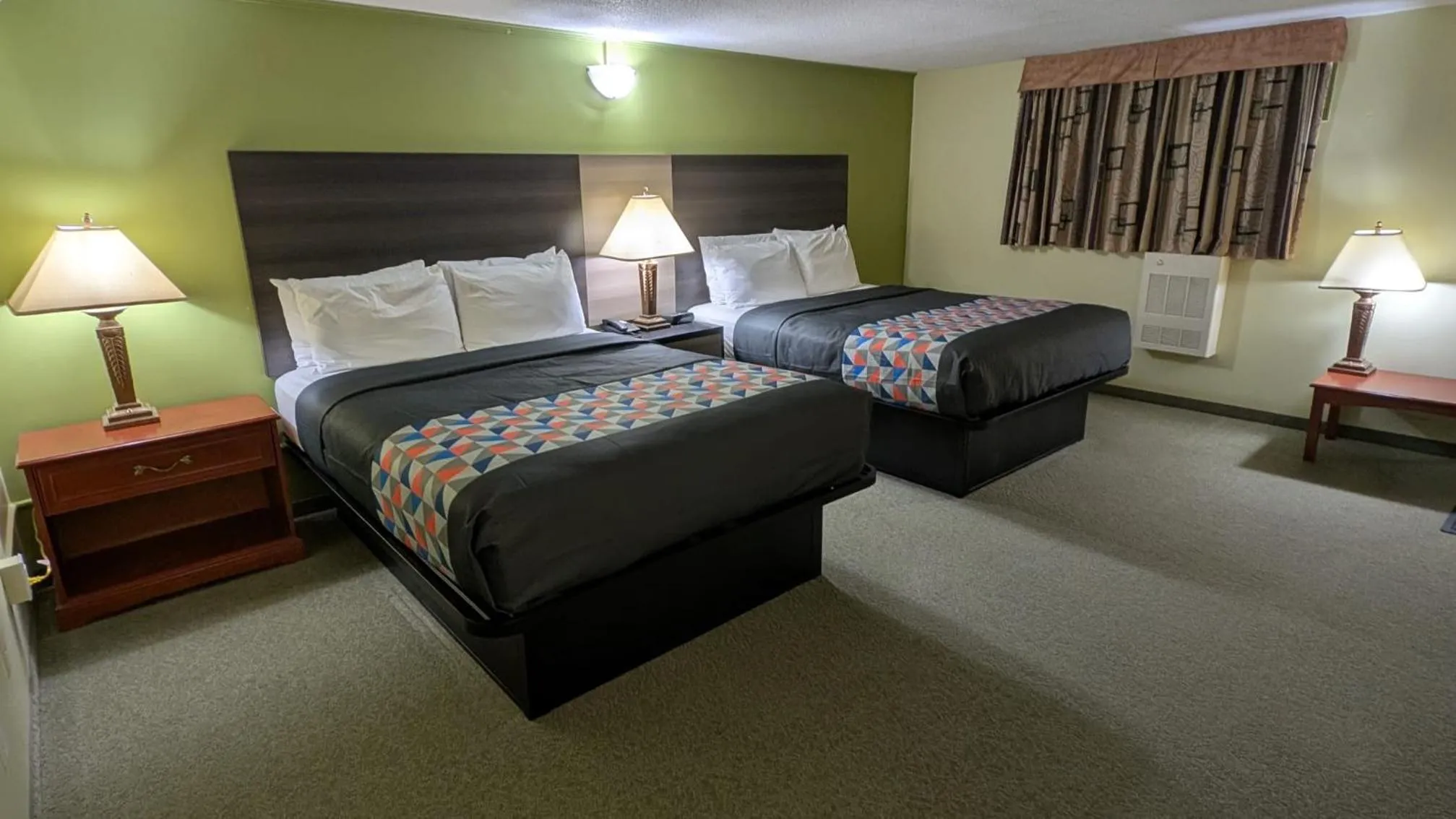Photo of the whole room, Bed in Northland Motel