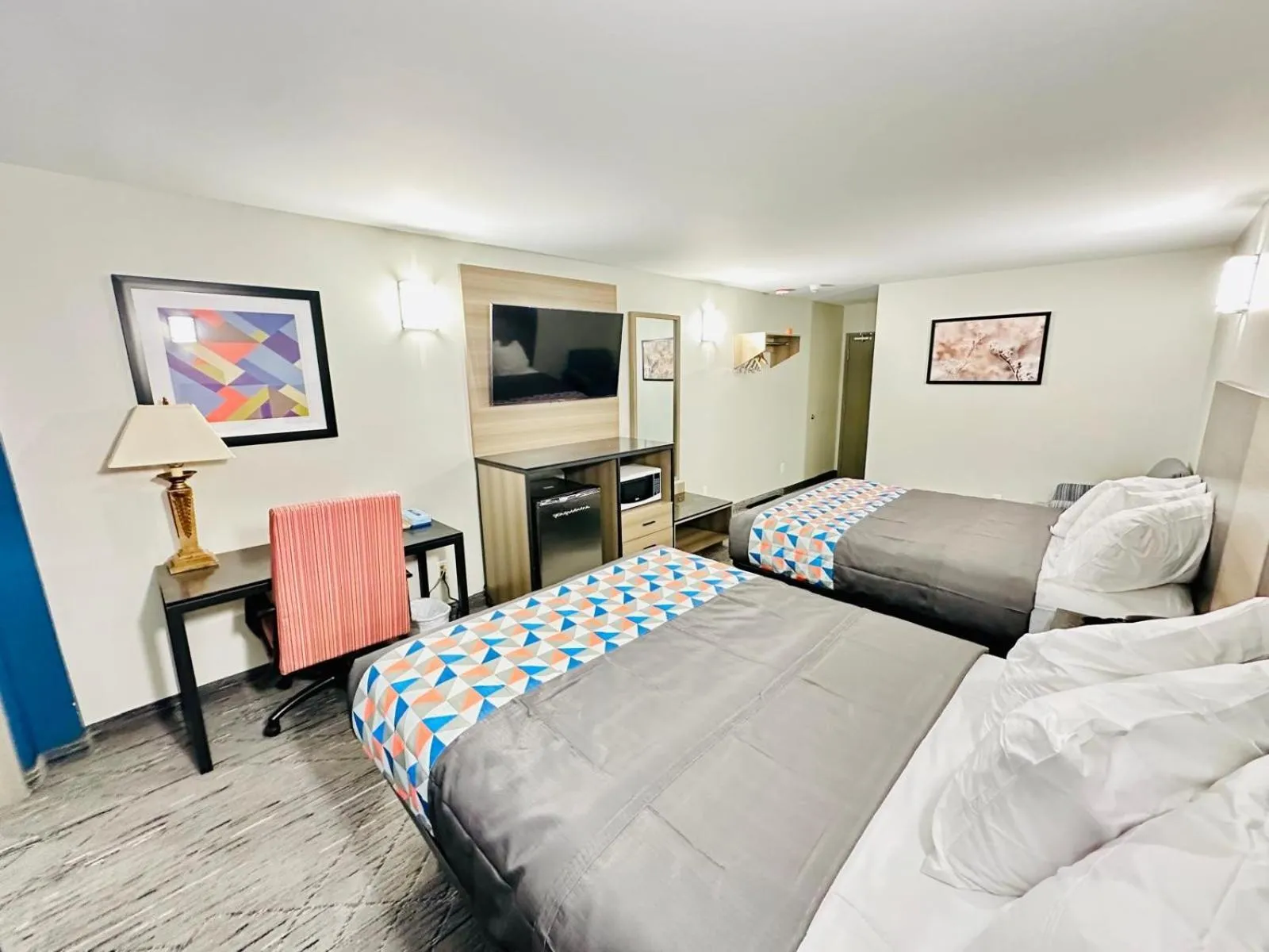 Photo of the whole room, Bed in Northland Motel