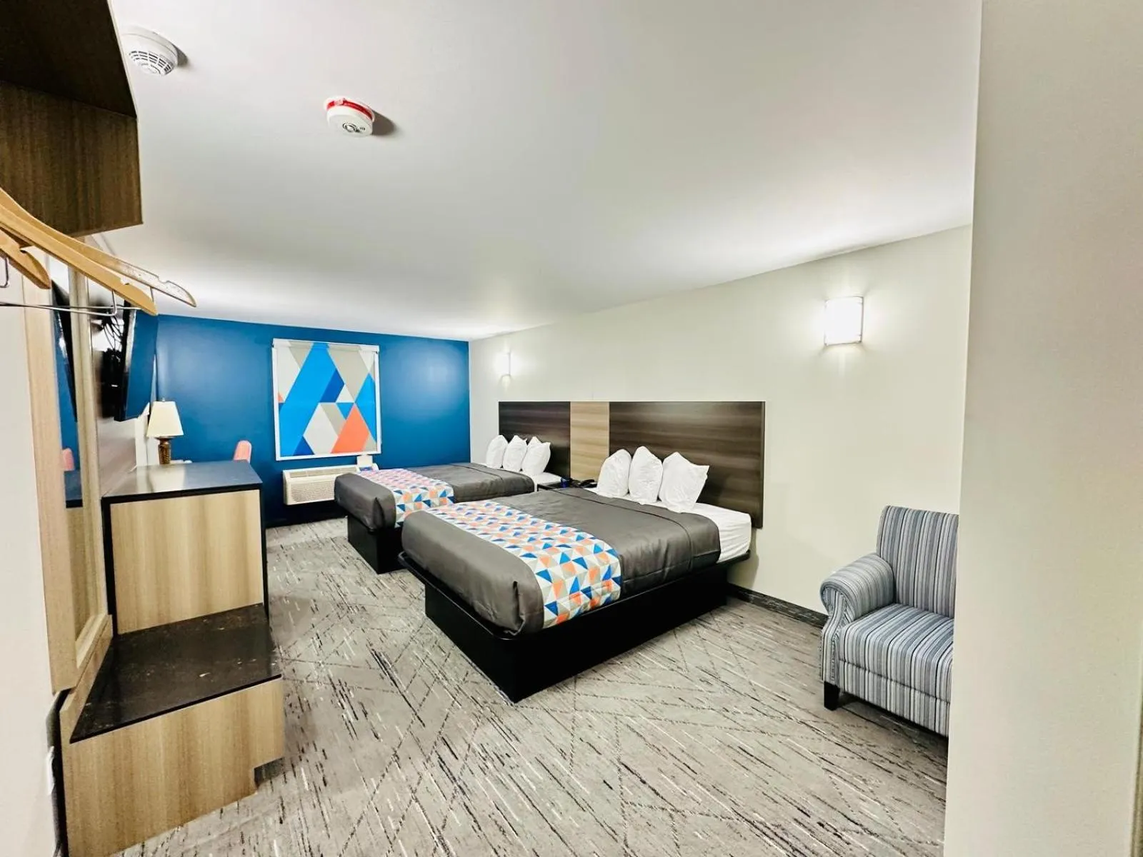 Photo of the whole room, Bed in Northland Motel