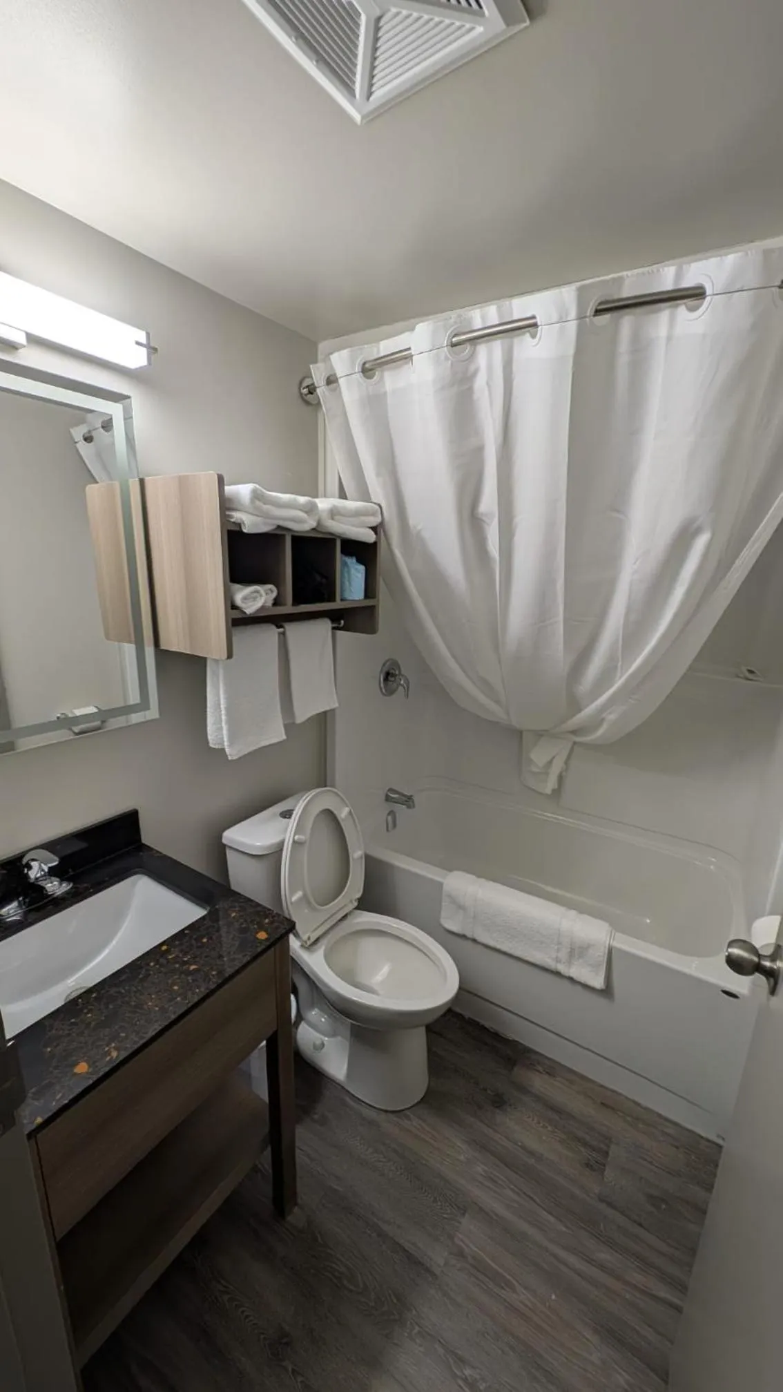 Bathroom in Northland Motel