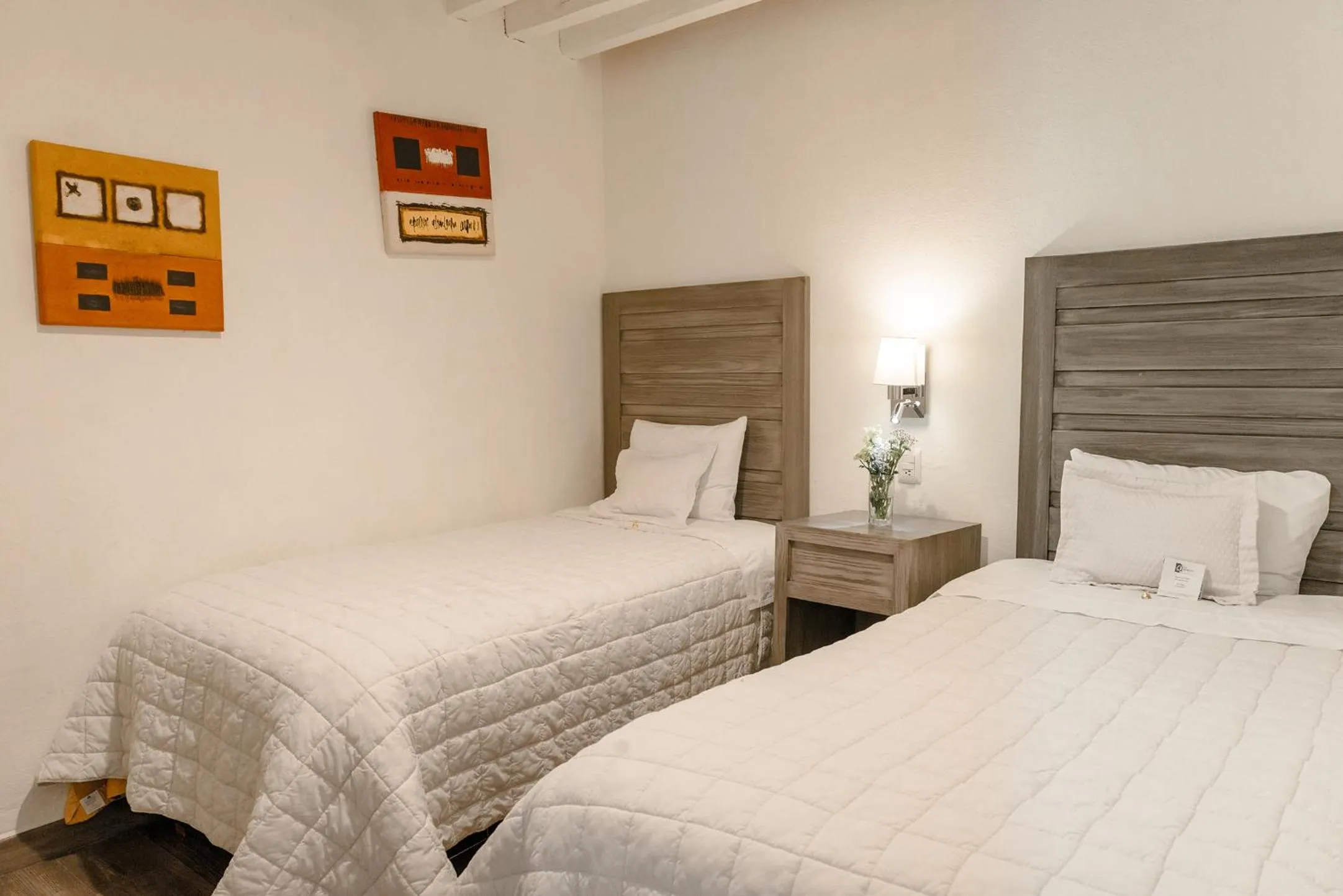 Bathroom, Bed in Hotel La Morada