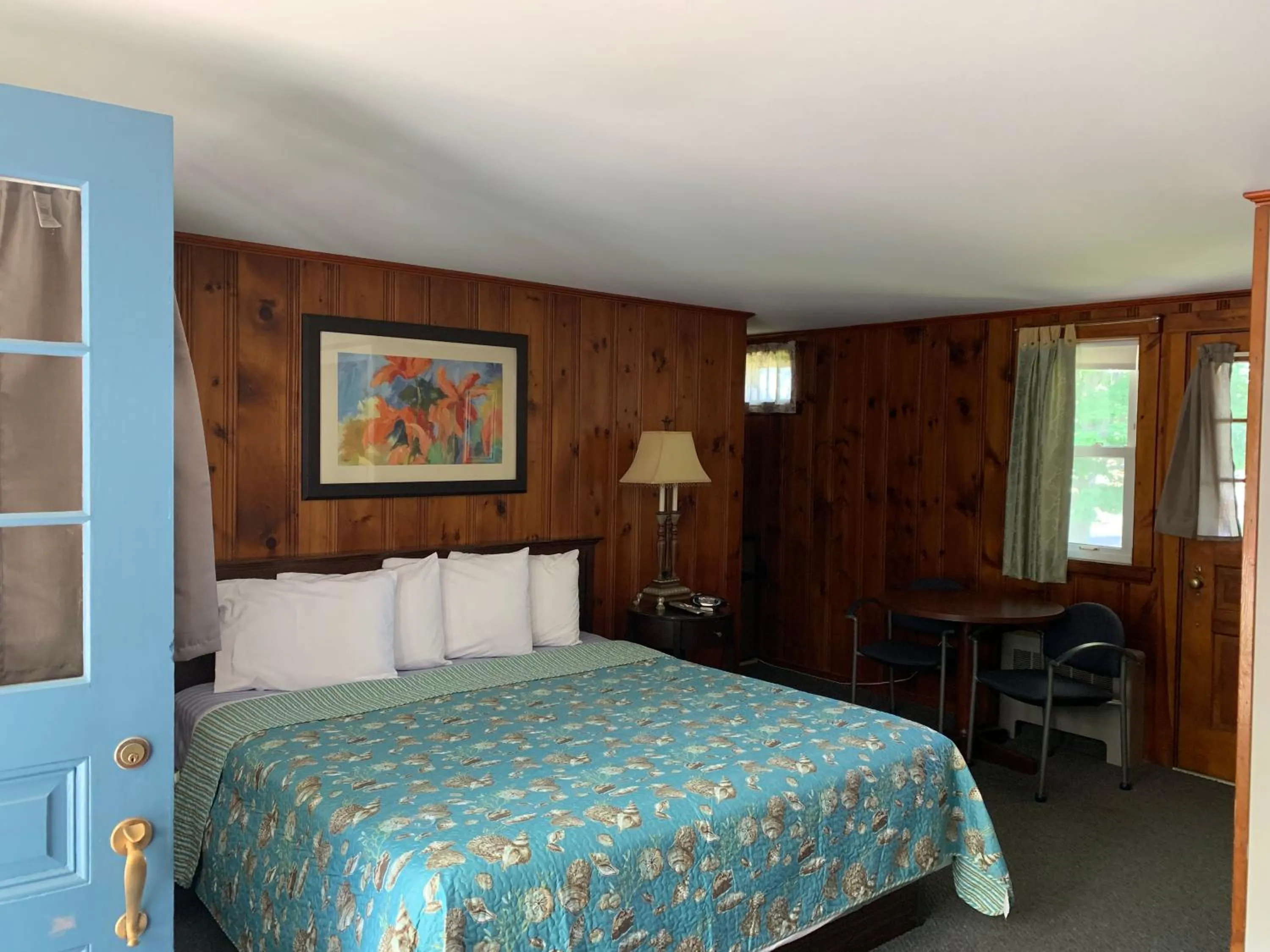 Bedroom in Northeaster Motel